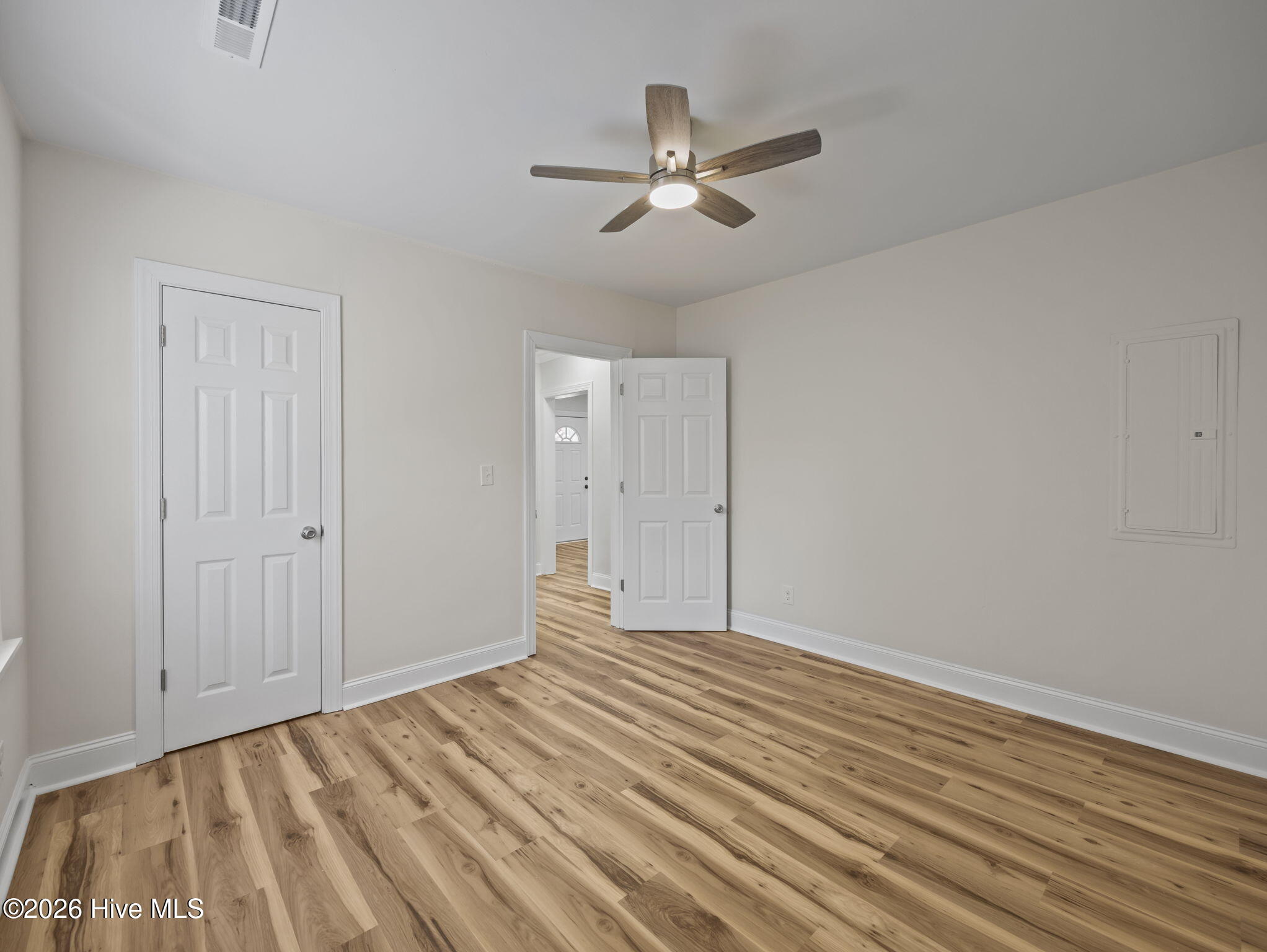 100568668 | Photo 39