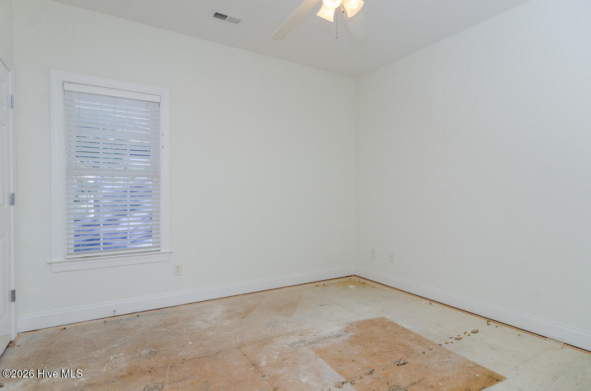 100534770 | Photo 28