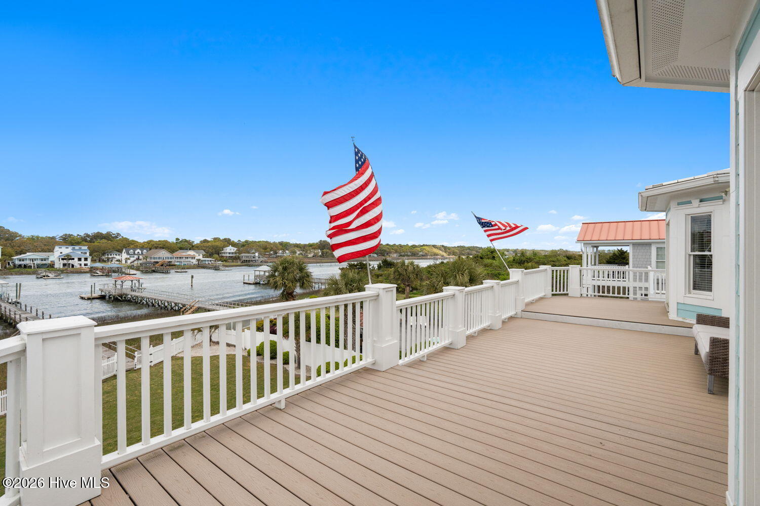 100566570 | Photo 41