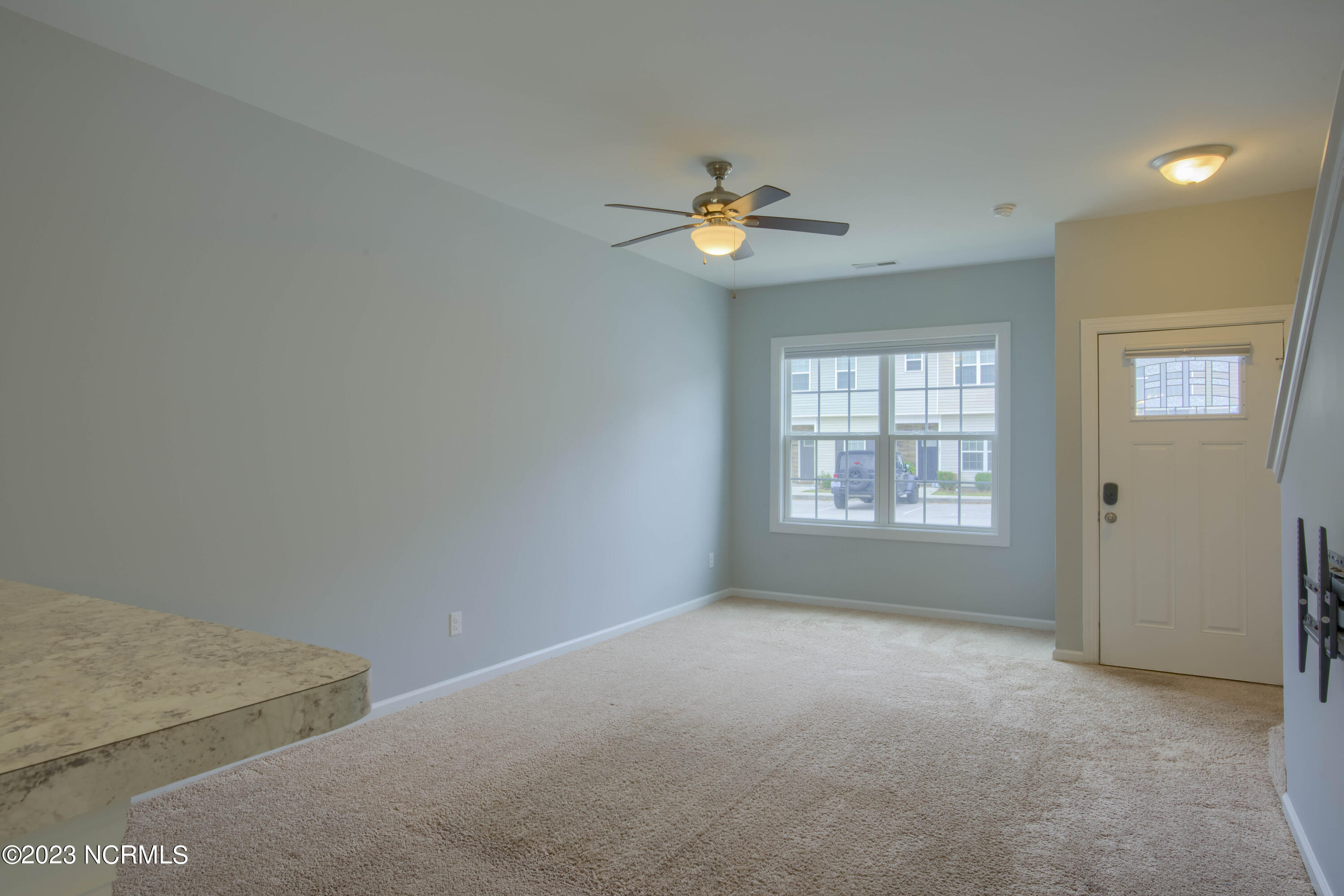 100545817 | Photo 13