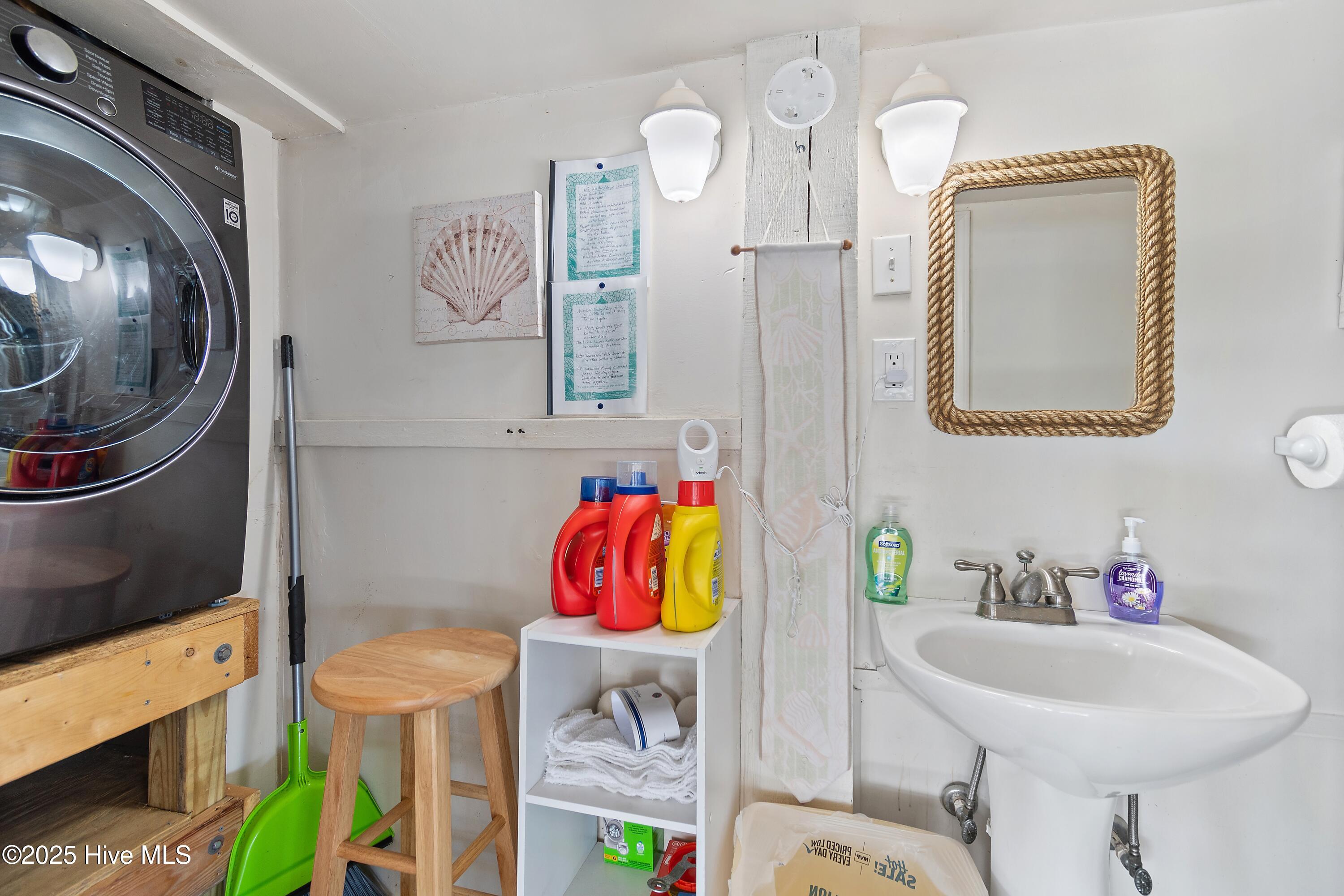 100529759 | Photo 32