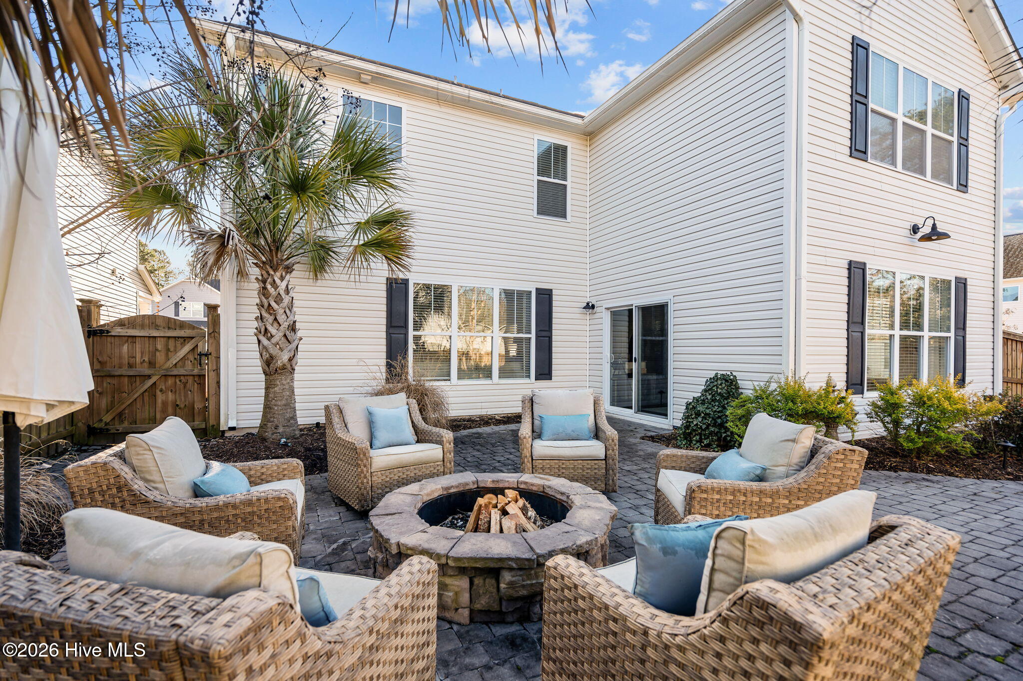 100551440 | Photo 43