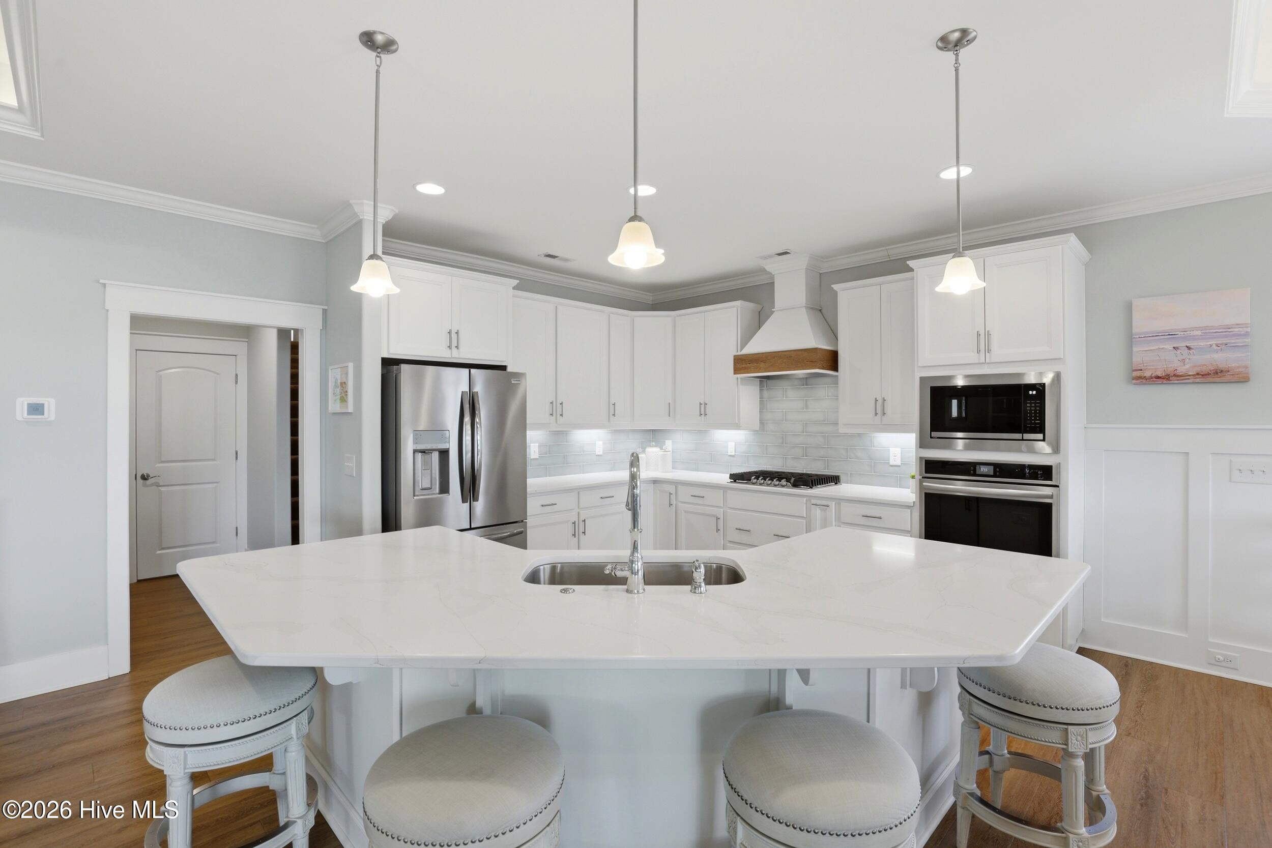 100562298 | Photo 18