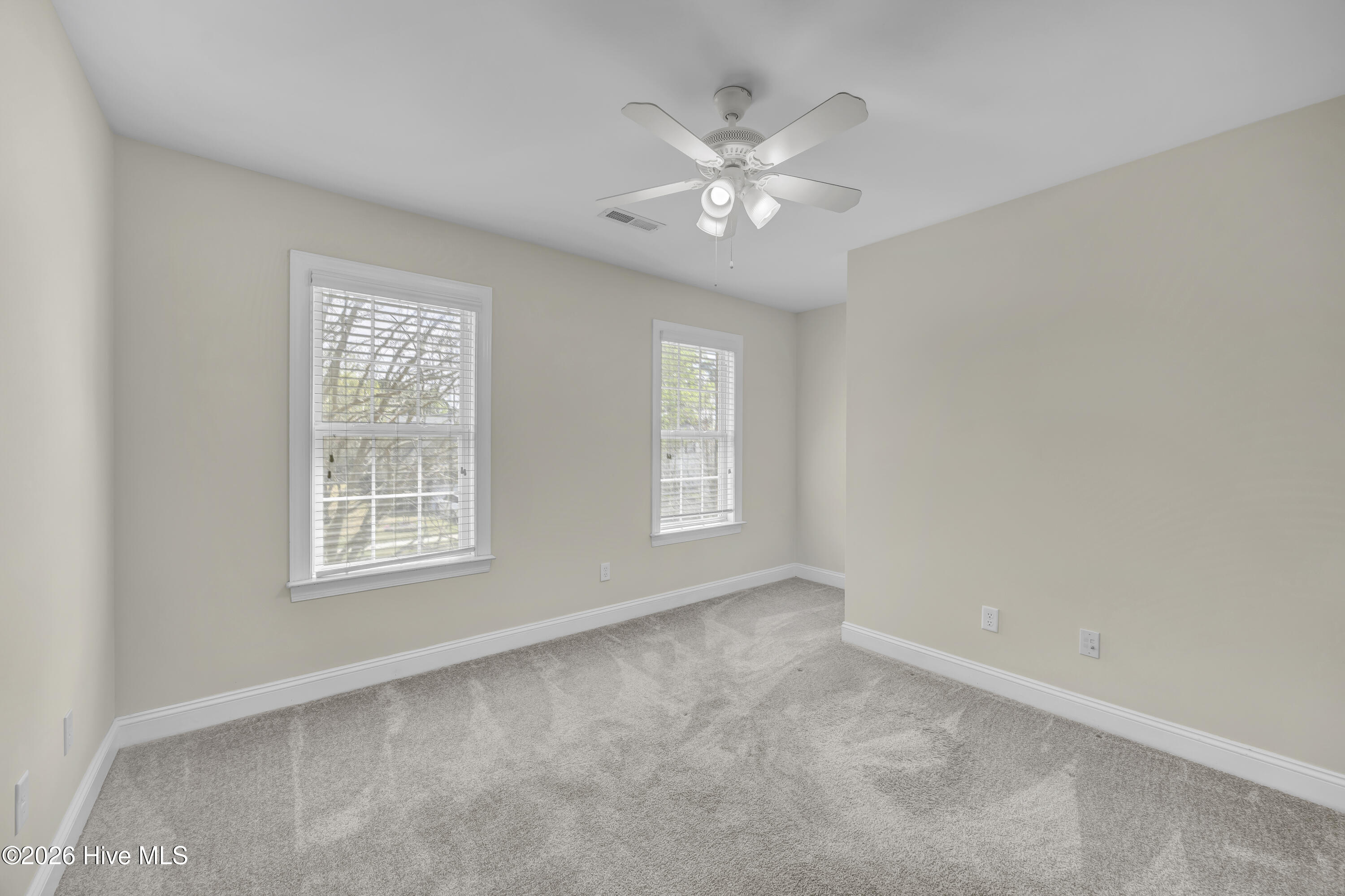 100541932 | Photo 24