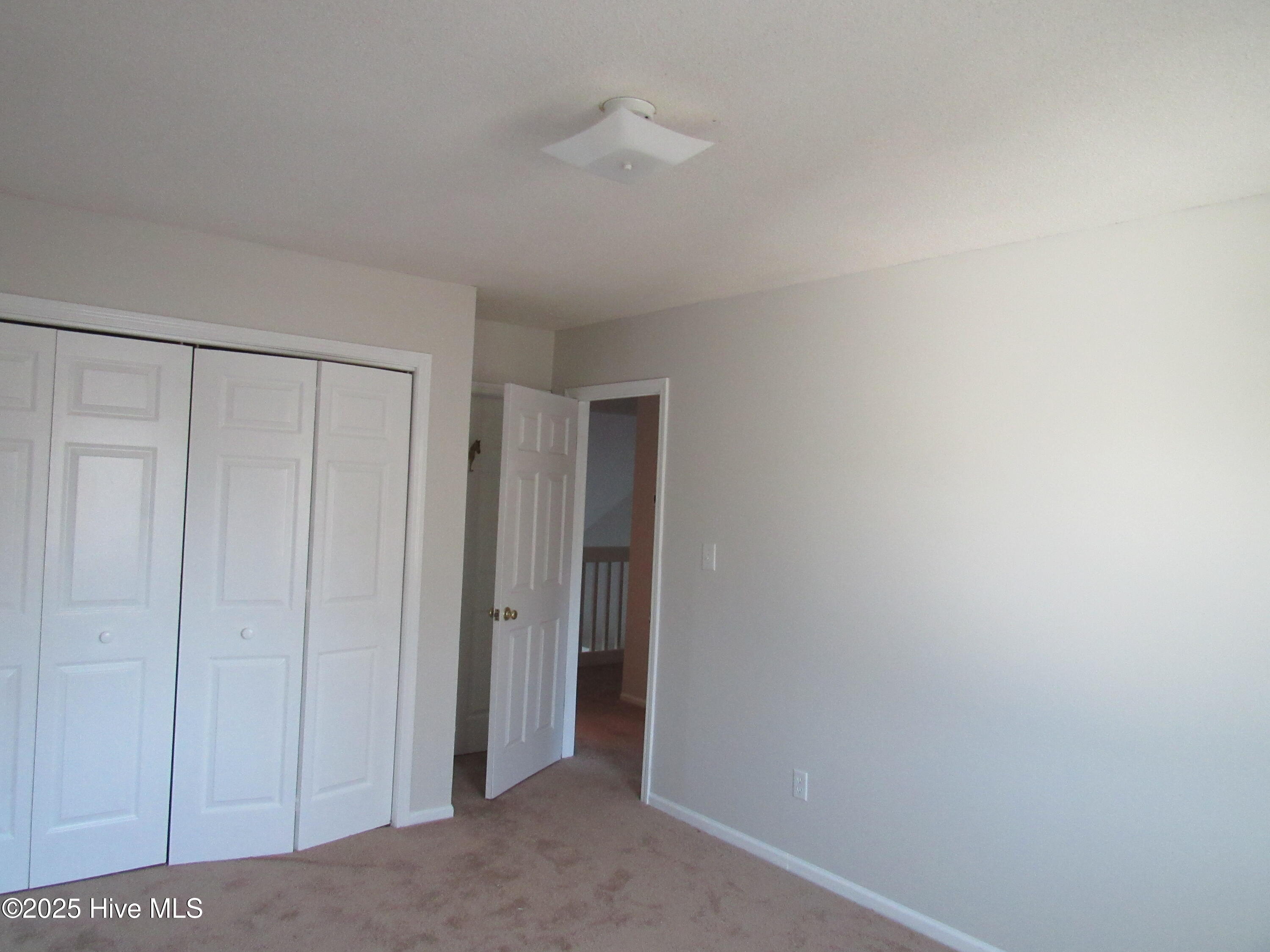 100547003 | Photo 22