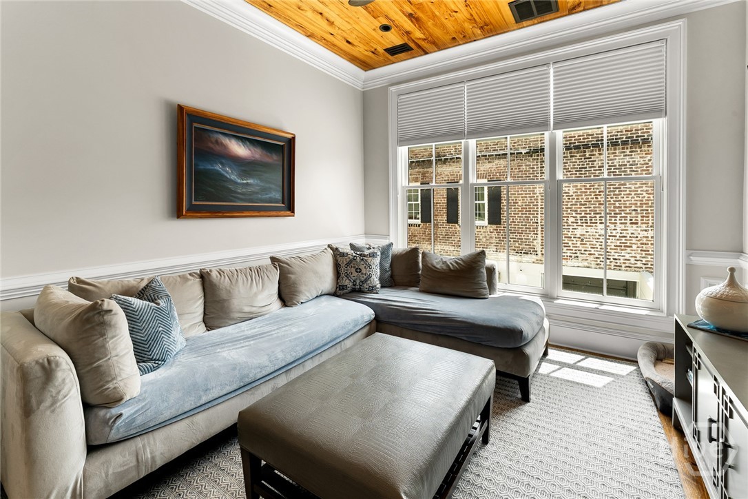 Parlor Level- Family Room