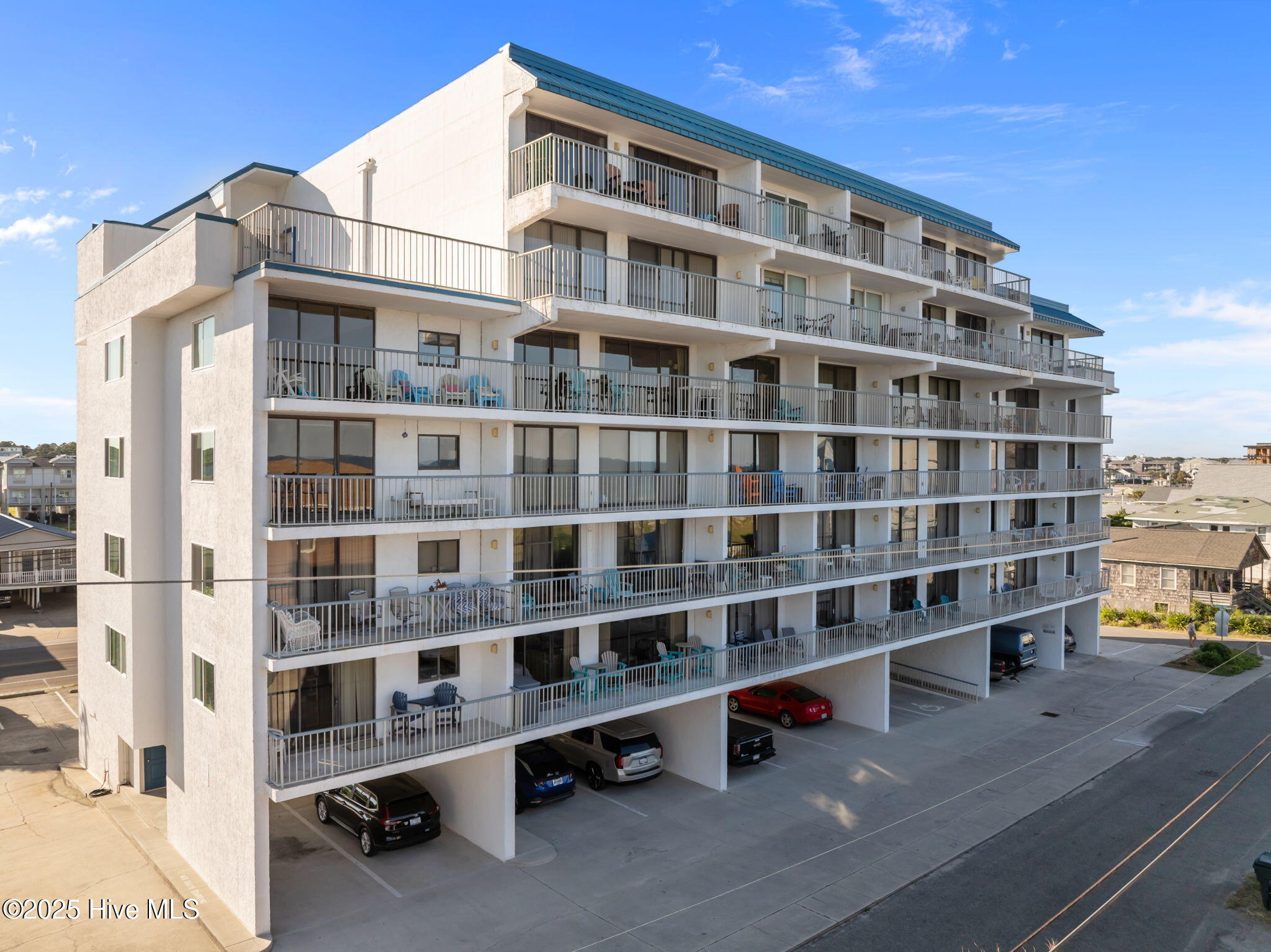 100570522 | Photo 56