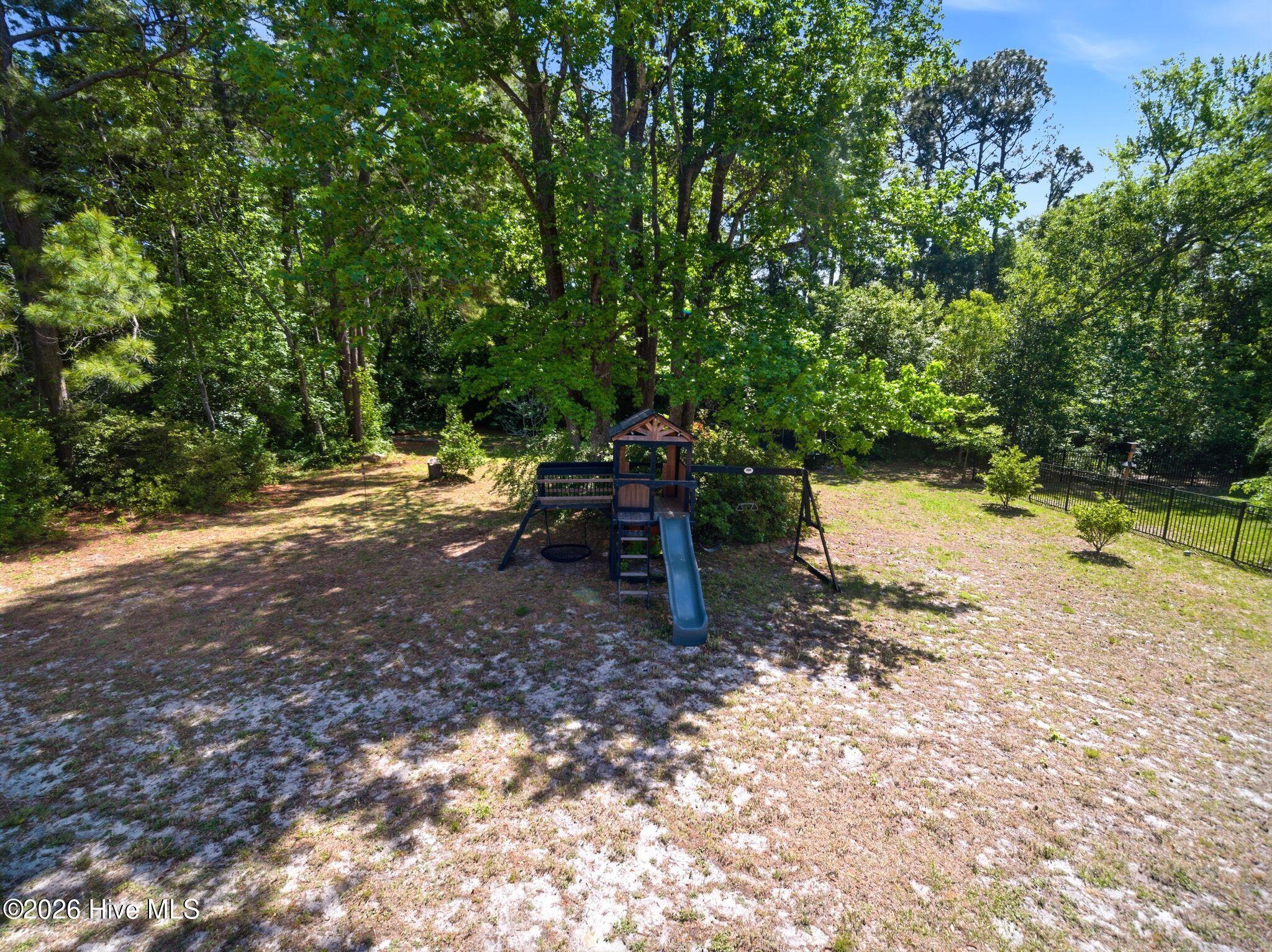 100568966 | Photo 59