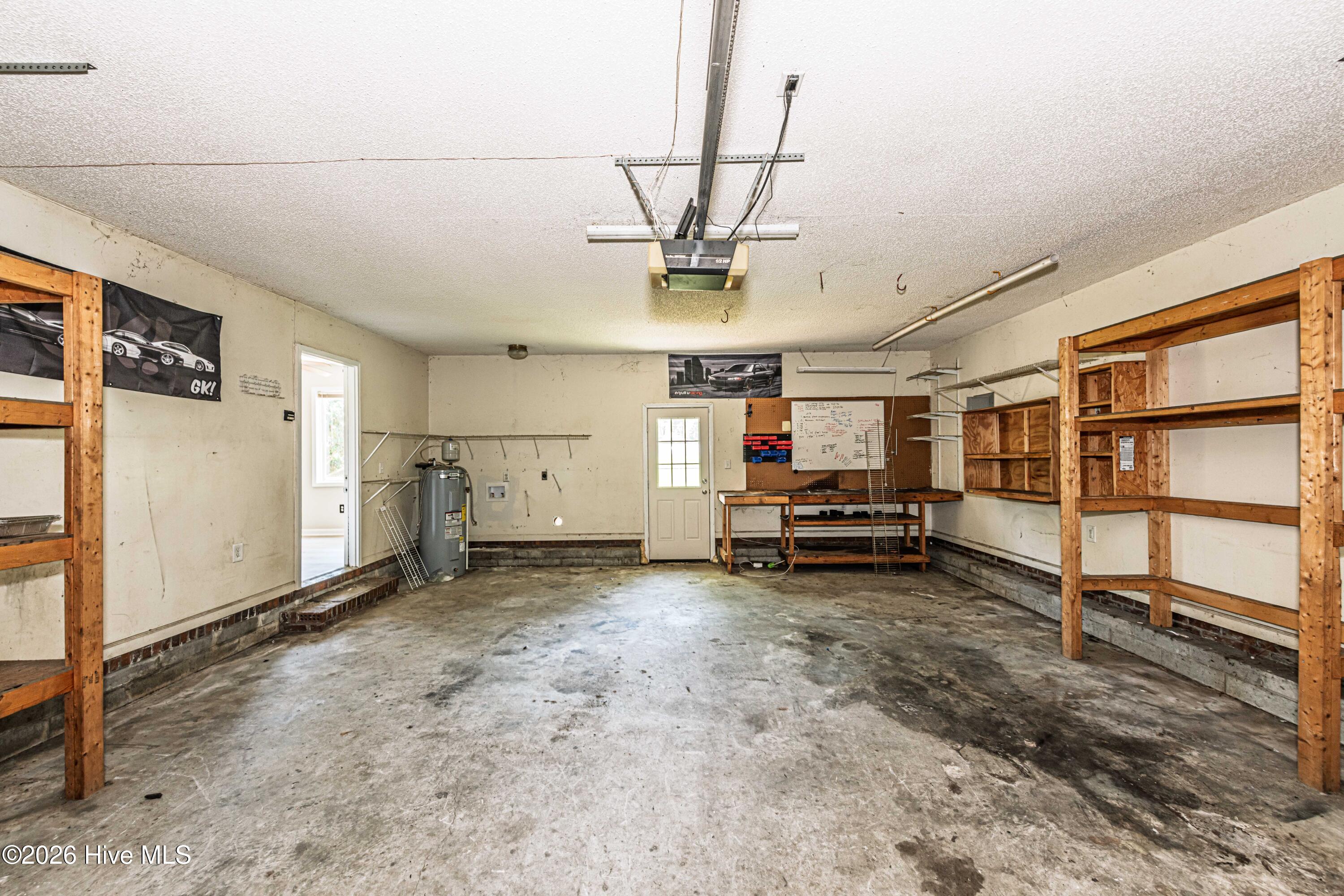 100568422 | Photo 56