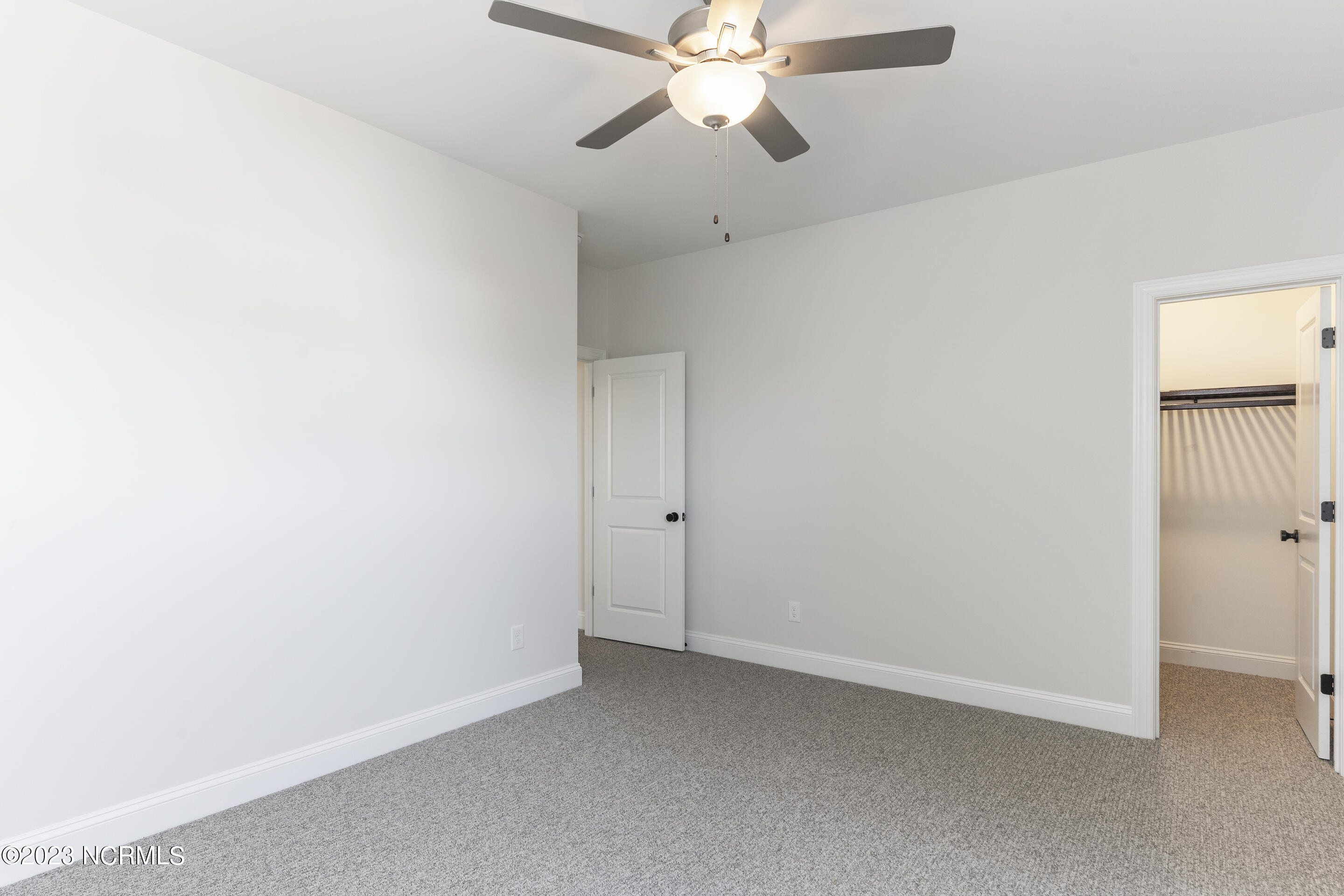 100547954 | Photo 25