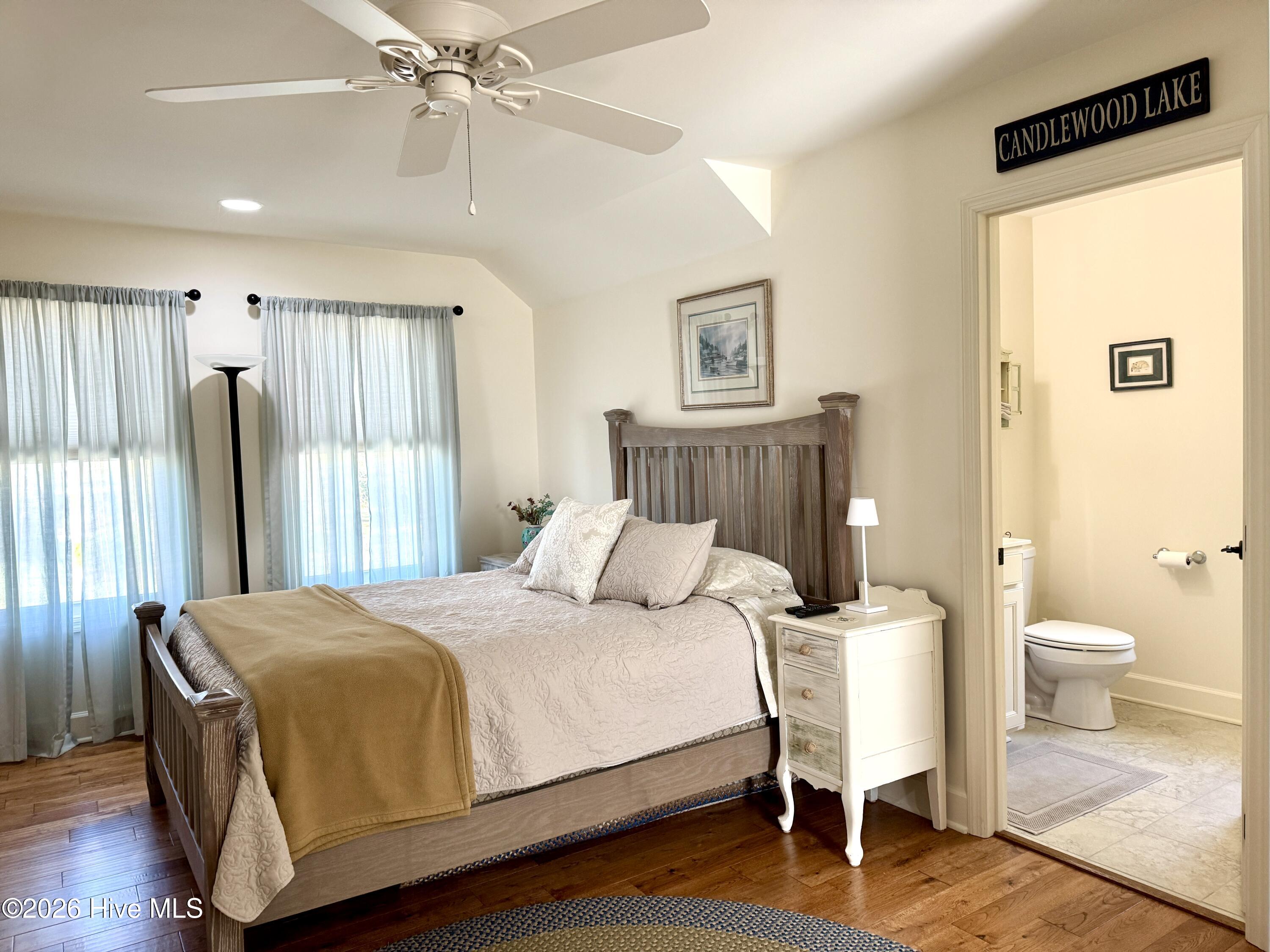 100565124 | Photo 23