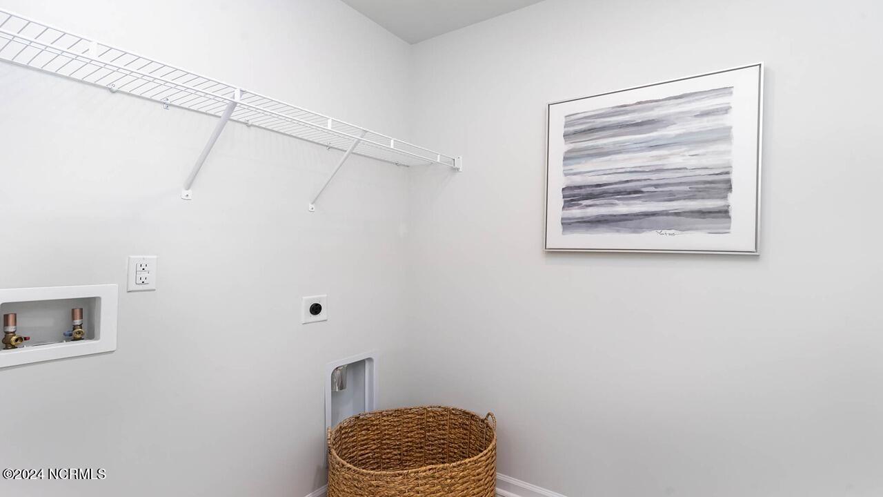 100541899 | Photo 29