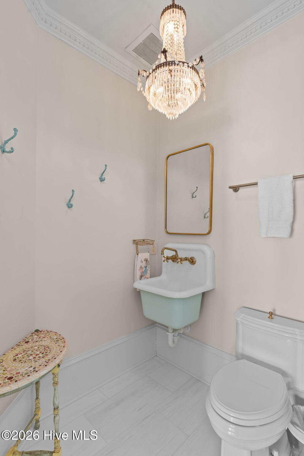 100552689 | Photo 62