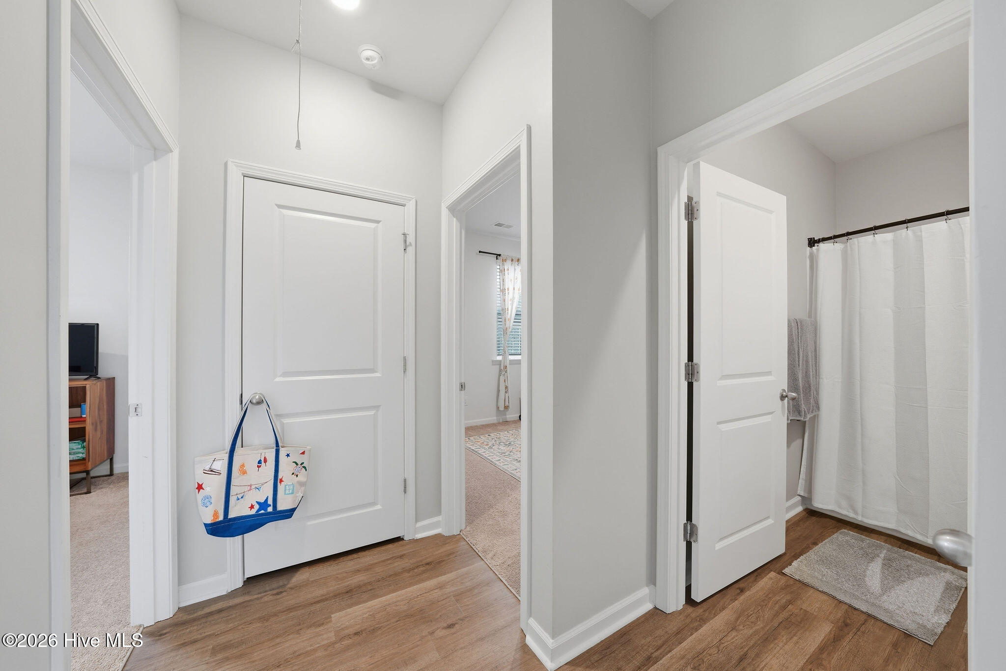 100560678 | Photo 16