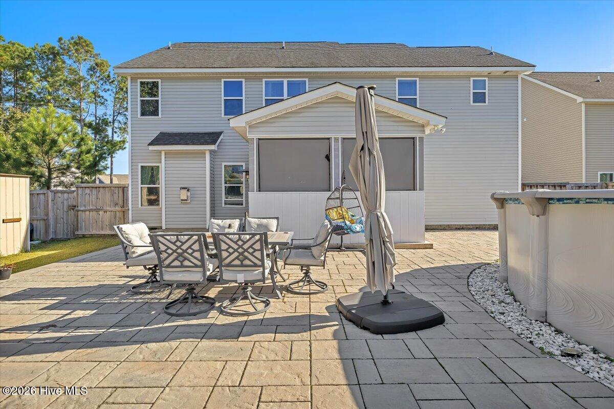 100552742 | Photo 21