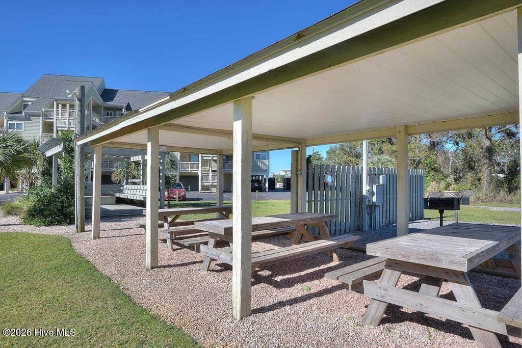 100558357 | Photo 25