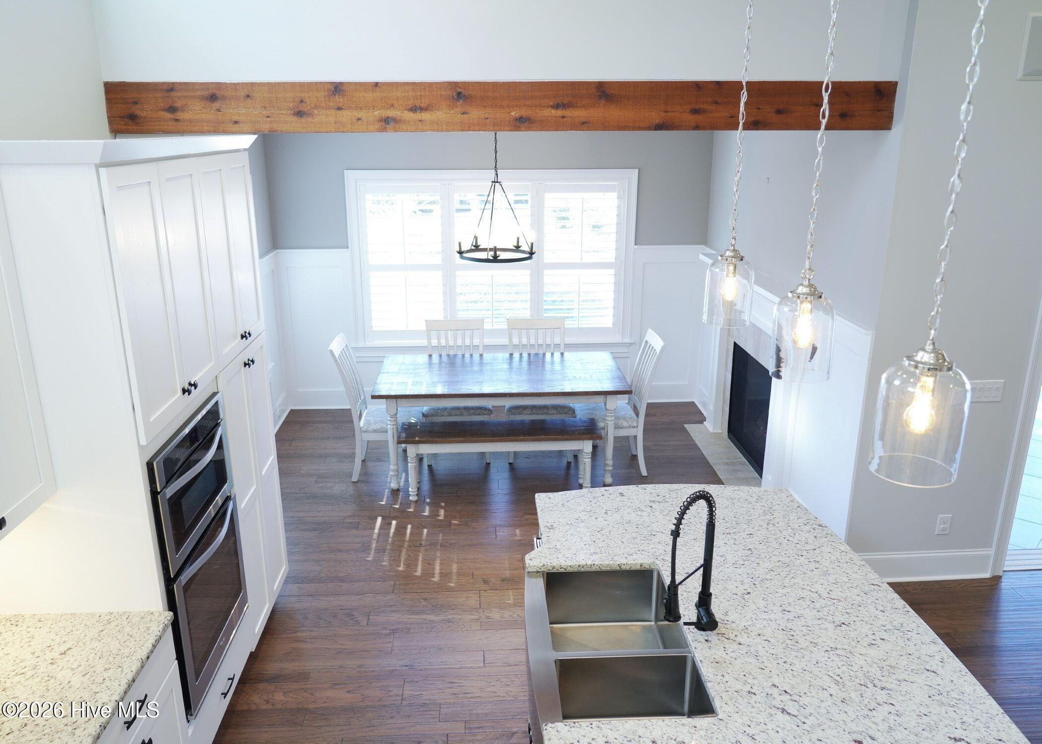 100554172 | Photo 12