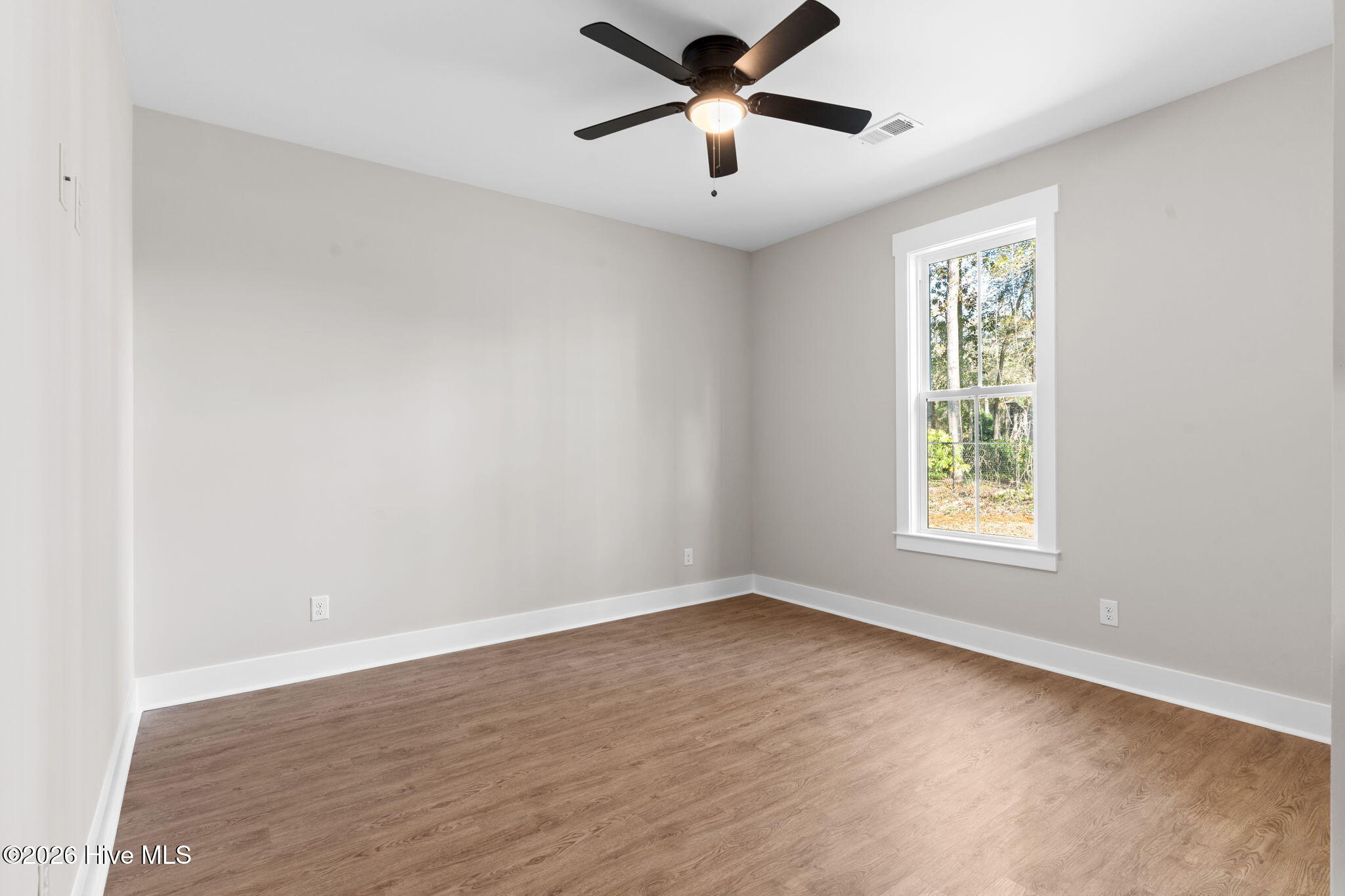 100558112 | Photo 34