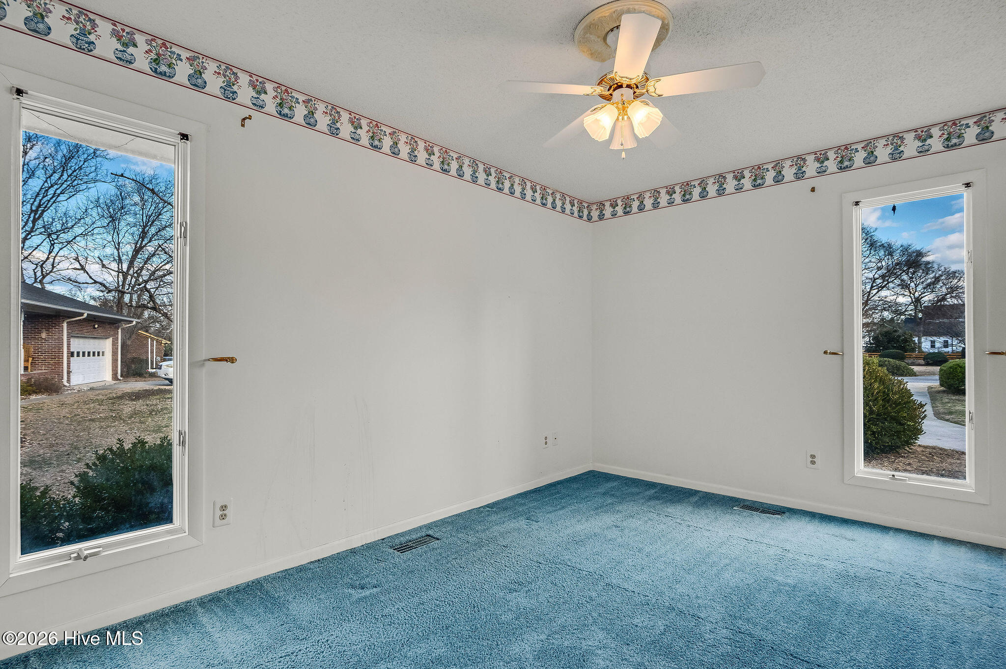 100556602 | Photo 51