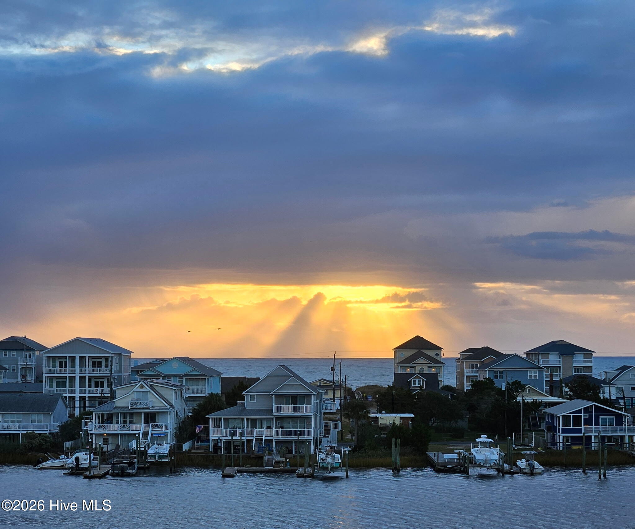 100550750 | Photo 27