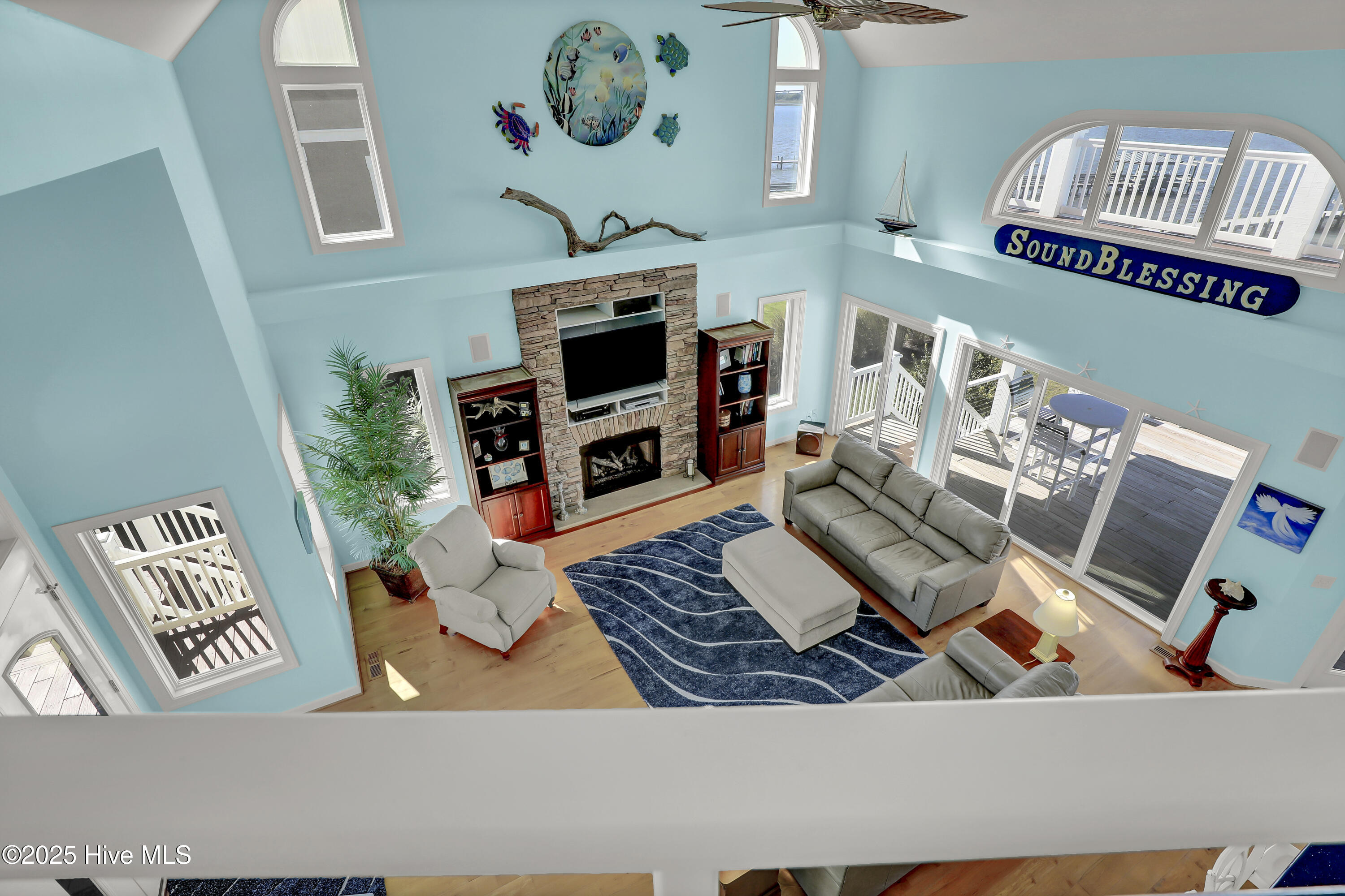 100537166 | Photo 20