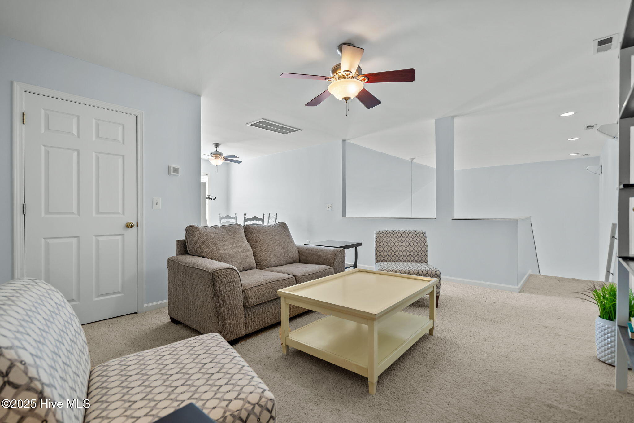 100542562 | Photo 37