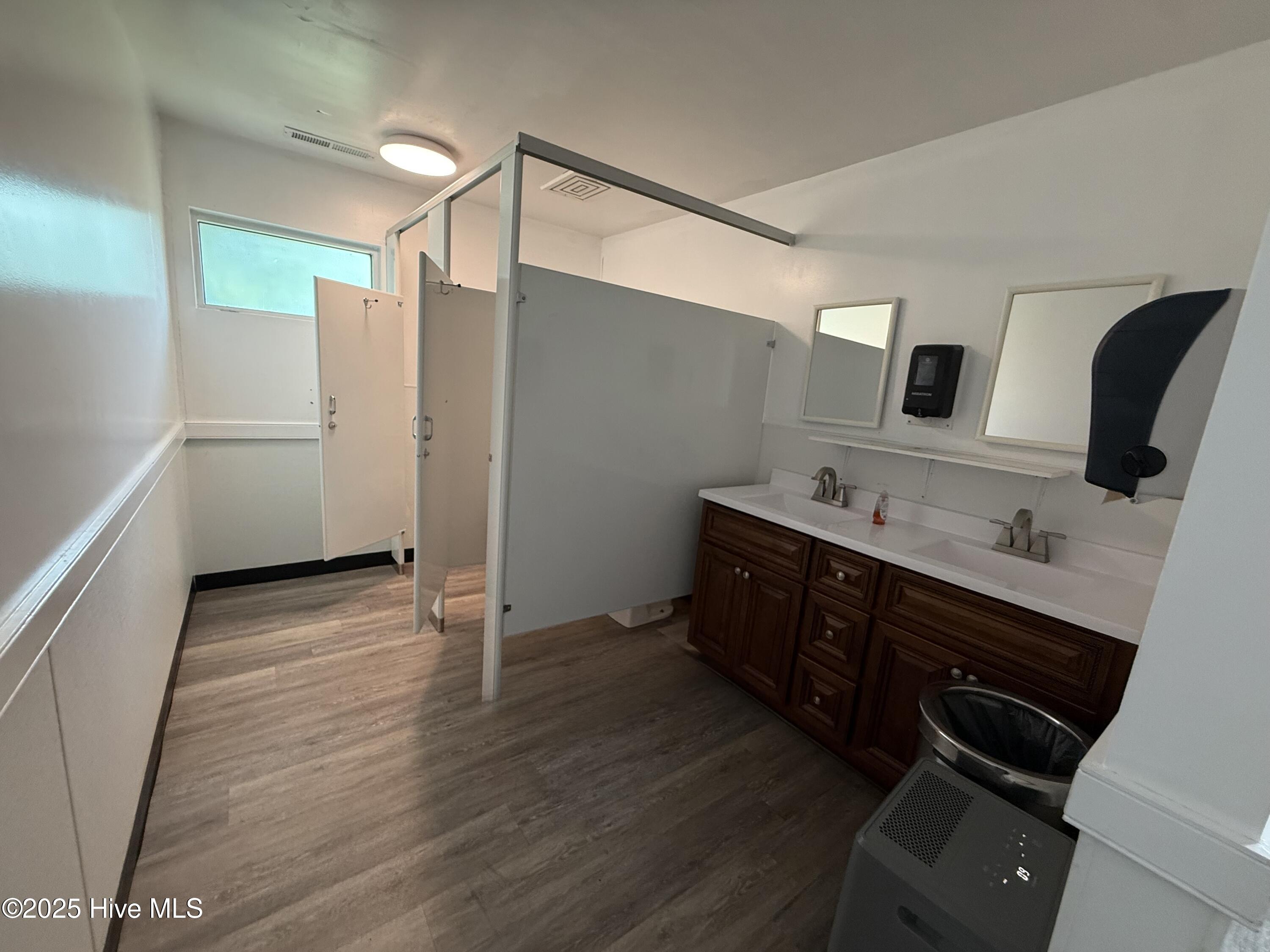 100515642 | Photo 13