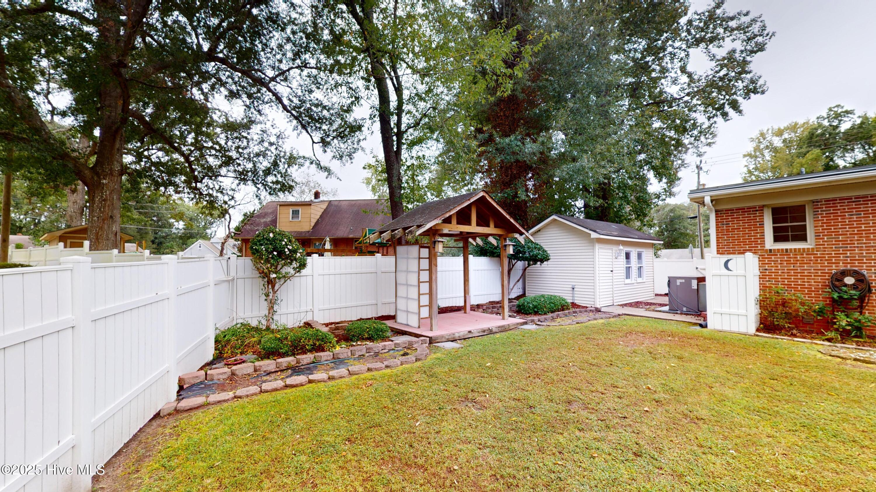 100536535 | Photo 32