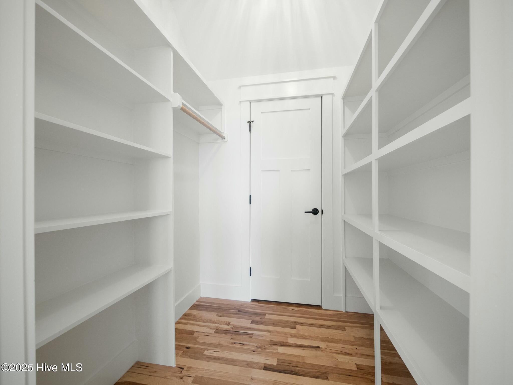 100535594 | Photo 31