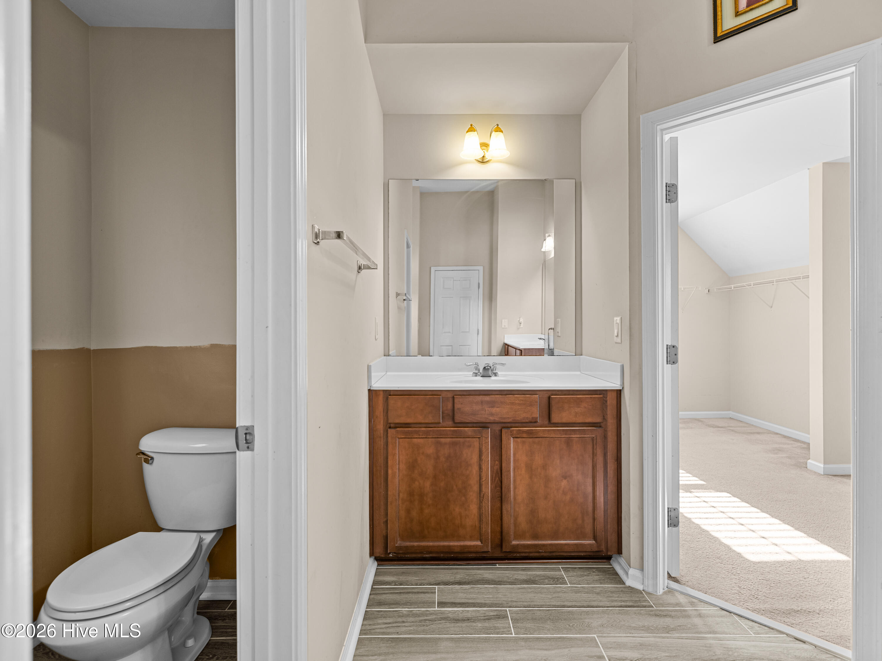 100553389 | Photo 42