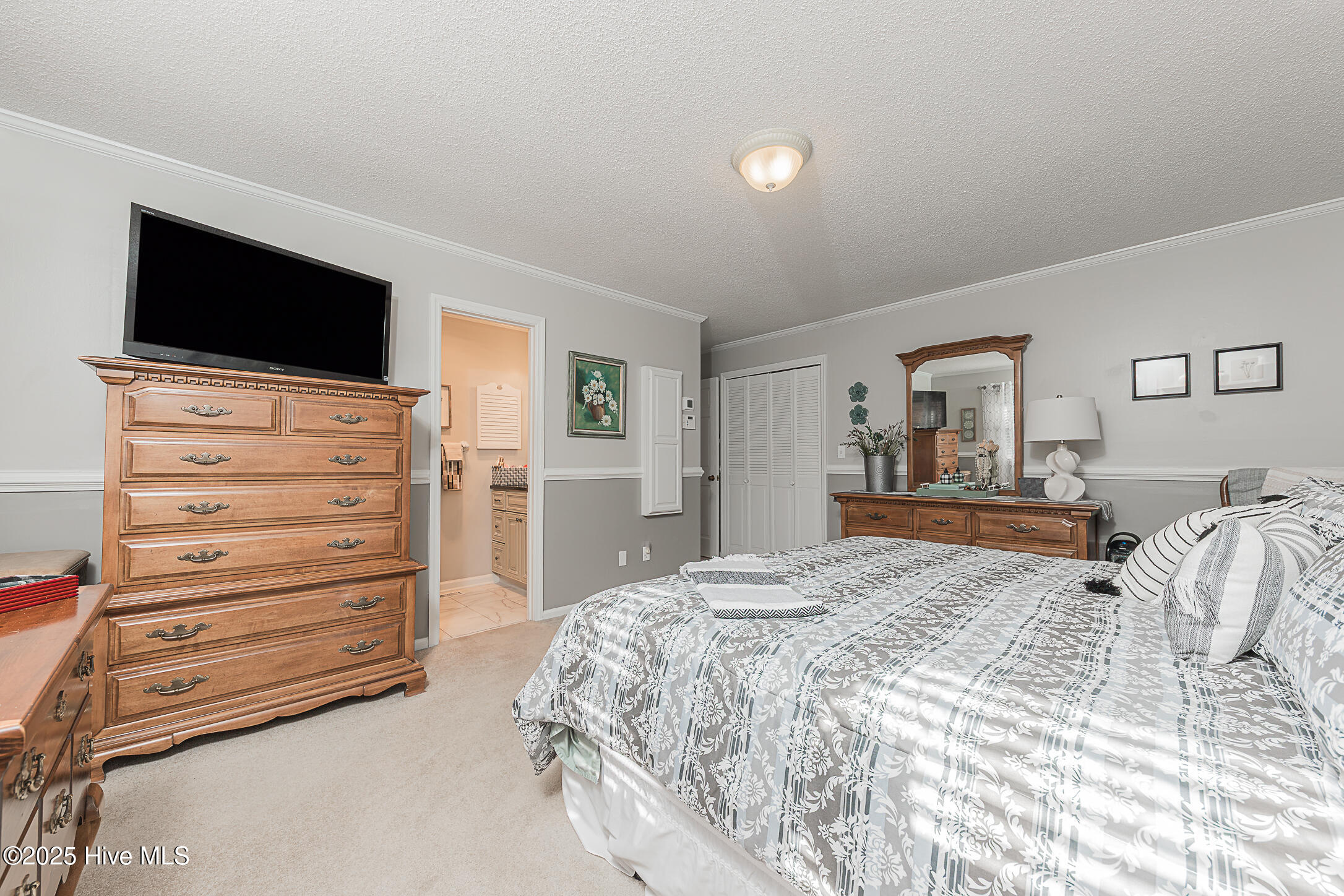 100542740 | Photo 34