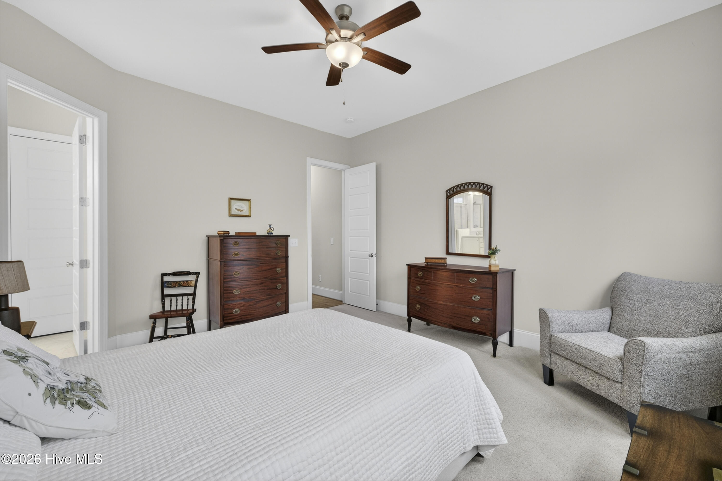 100558157 | Photo 24