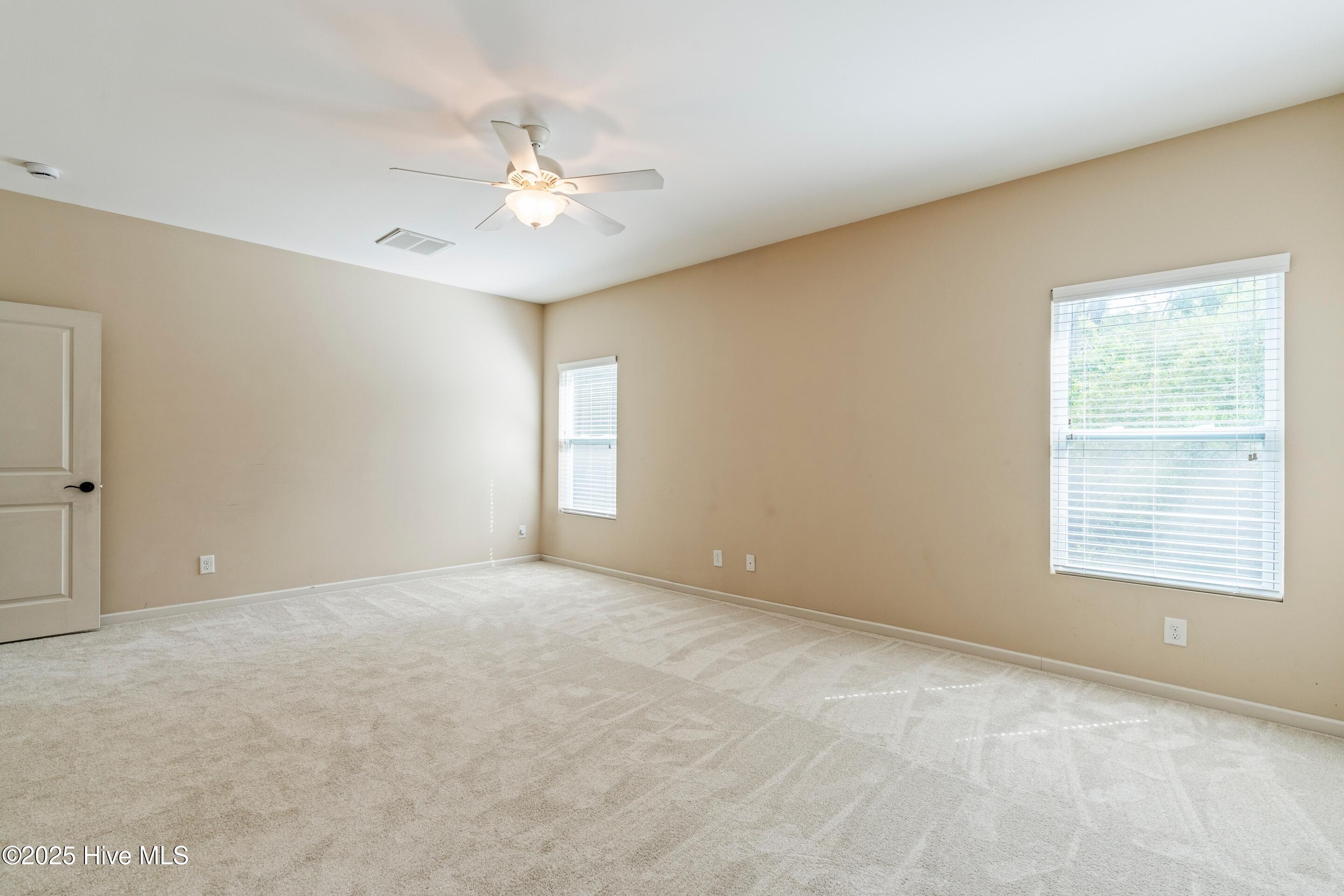 100522432 | Photo 40