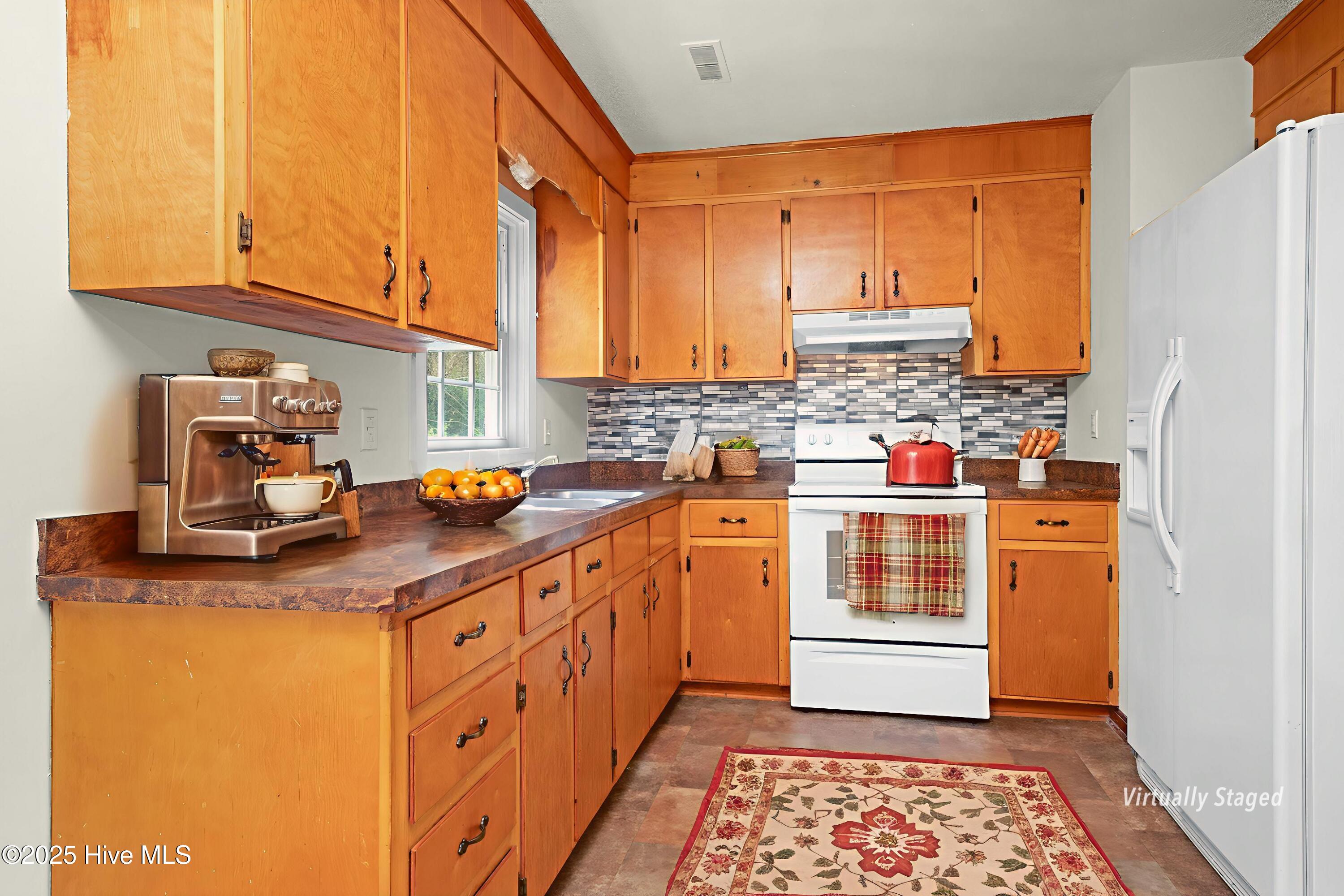 Homes for sale in Bayboro, NC | 140 Chinchilla Dr, Bayboro, NC 28515 | MLS# 100498474