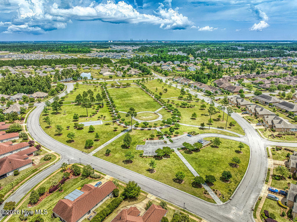 100569553 | Photo 42