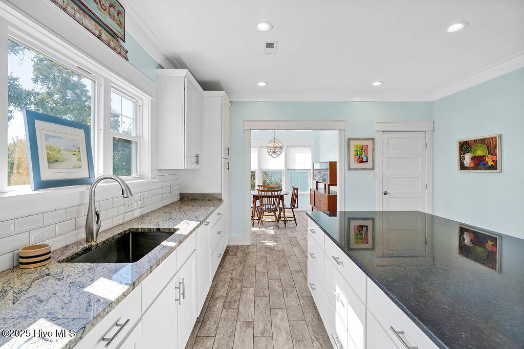 100516737 | Photo 18