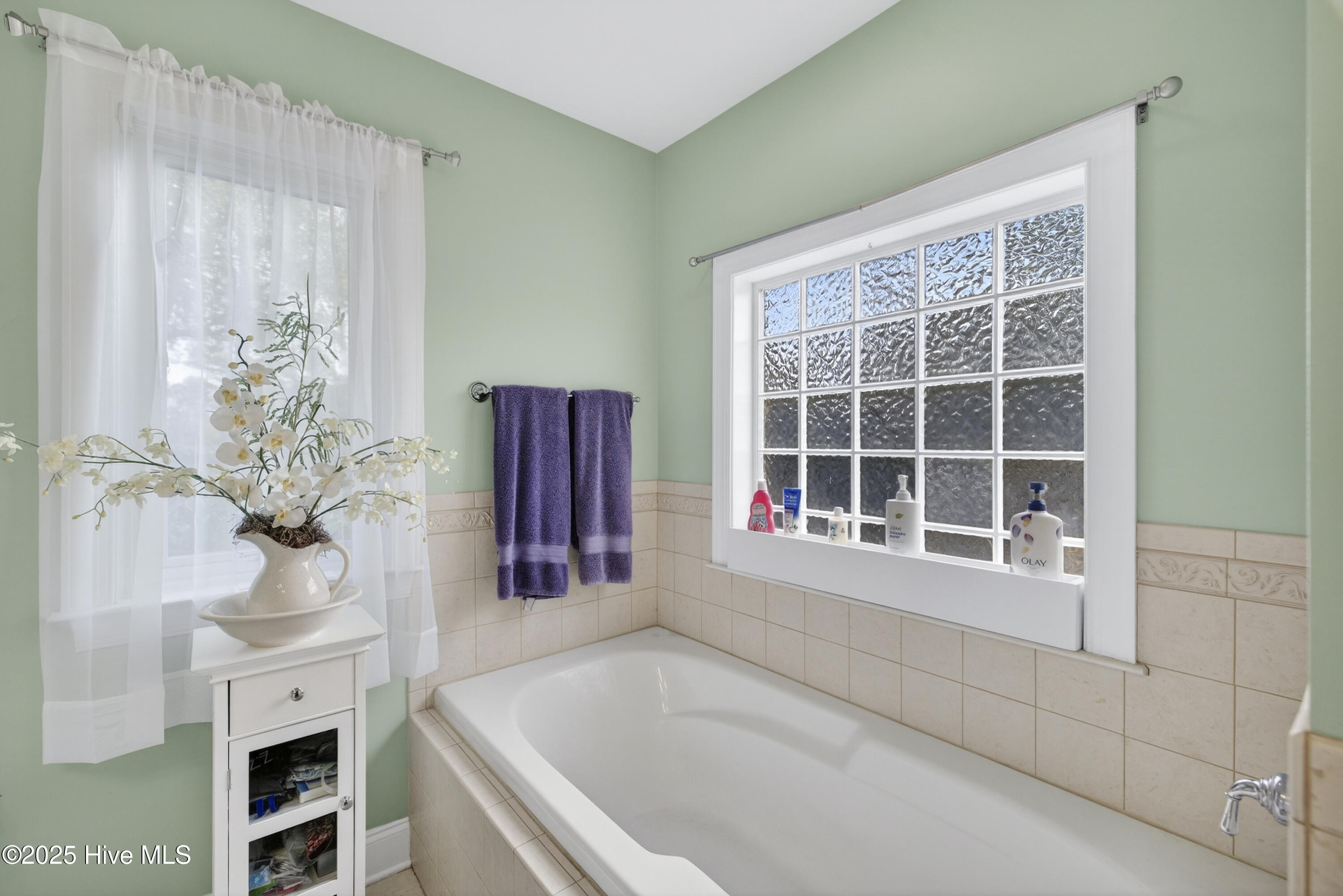 100543766 | Photo 15