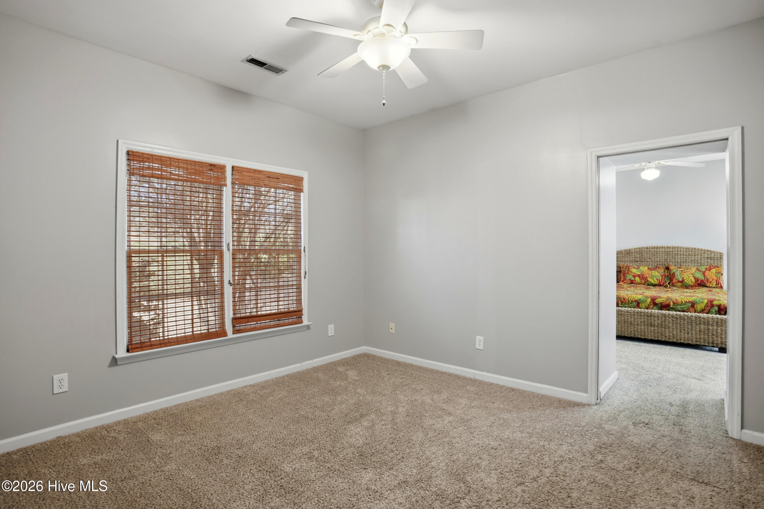 100556921 | Photo 30