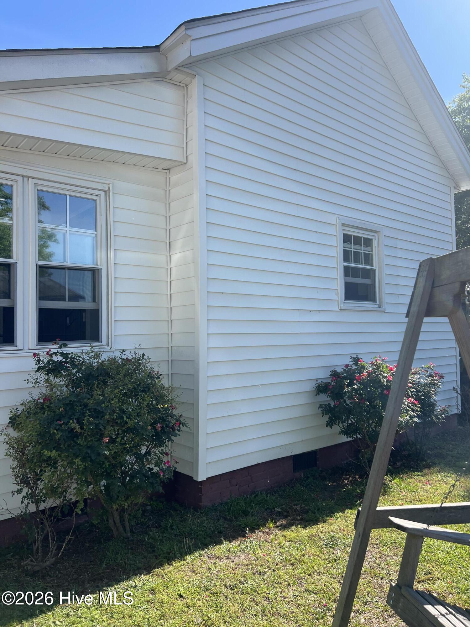 183 Nc 124 West