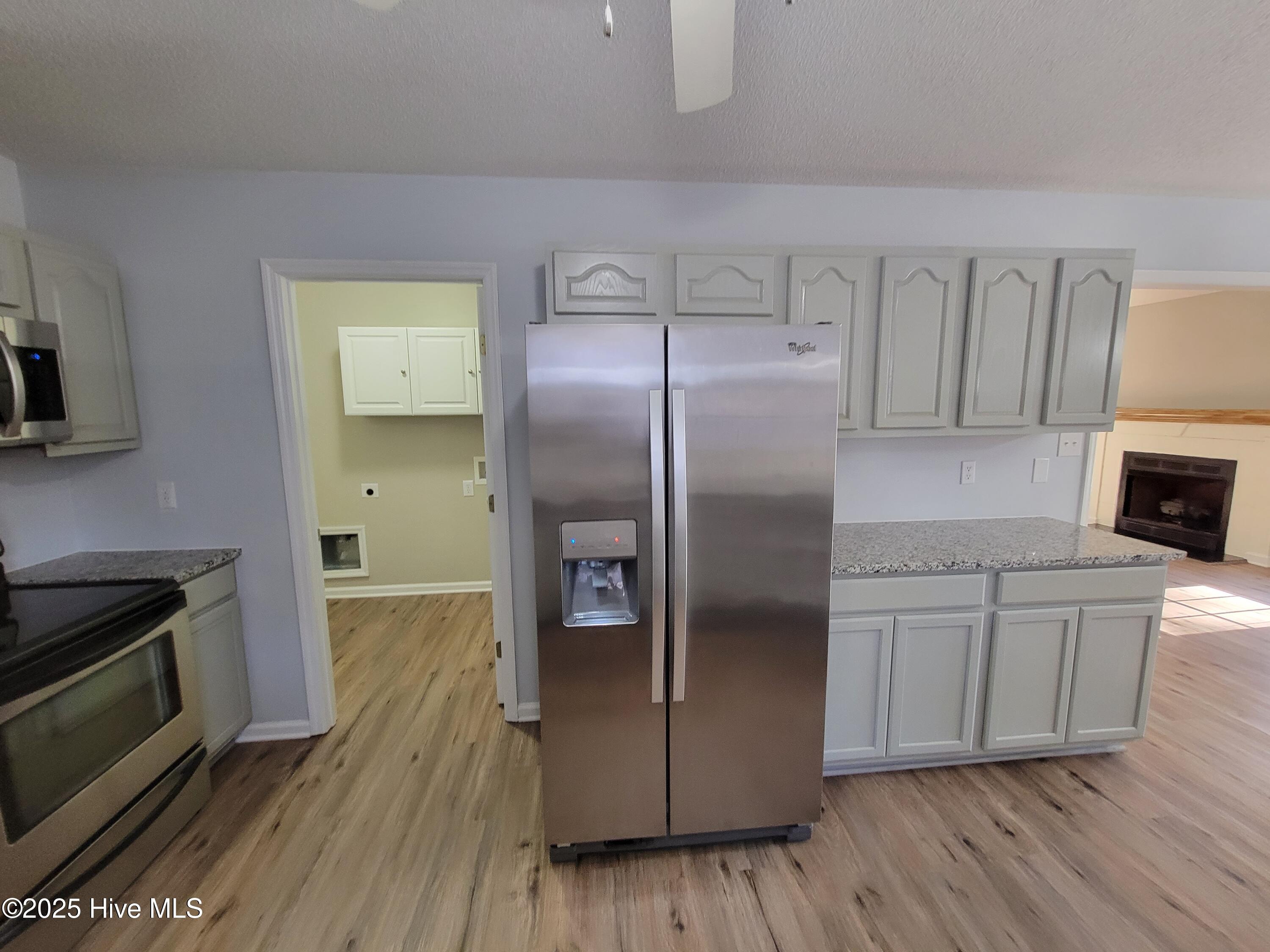 100547023 | Photo 10