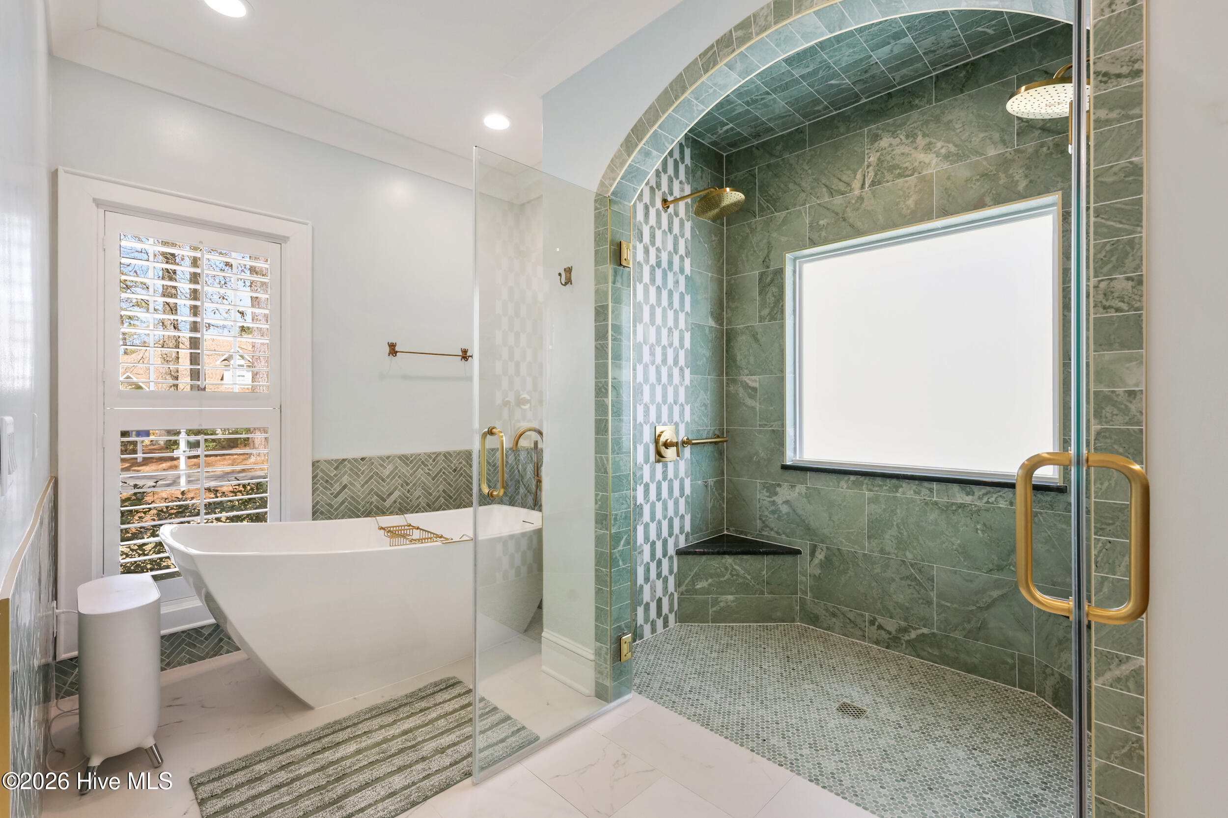 100562808 | Photo 20