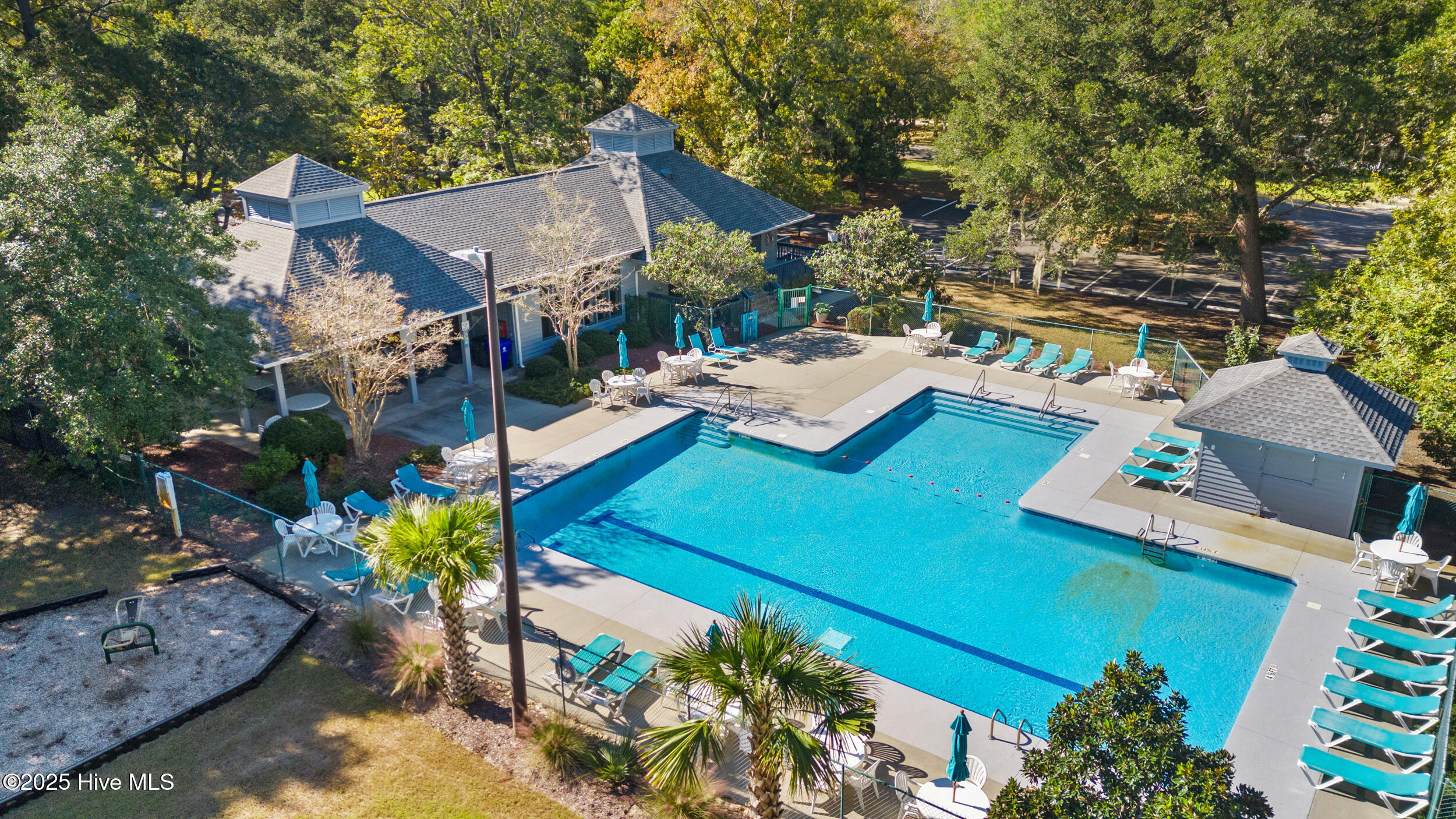 100537622 | Photo 44