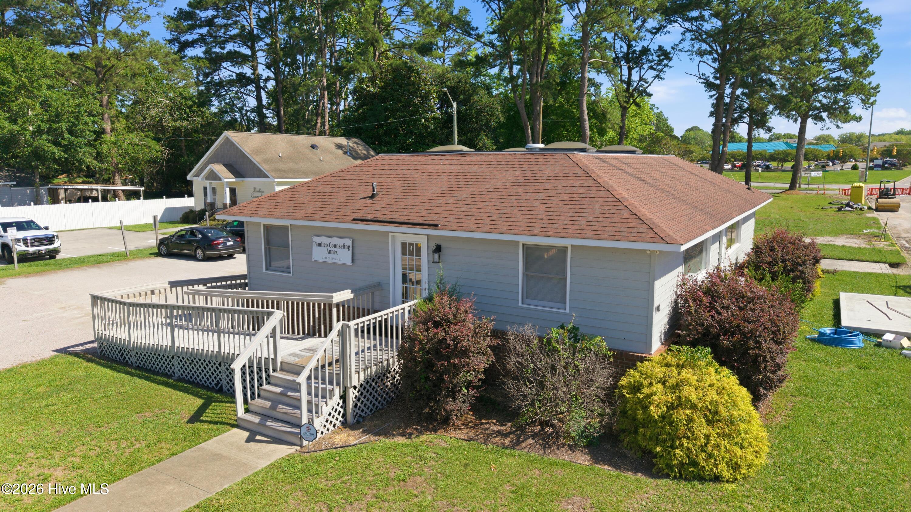Exterior photo of 1102 Brown Street, Washington, NC 27889. MLS: 100579668