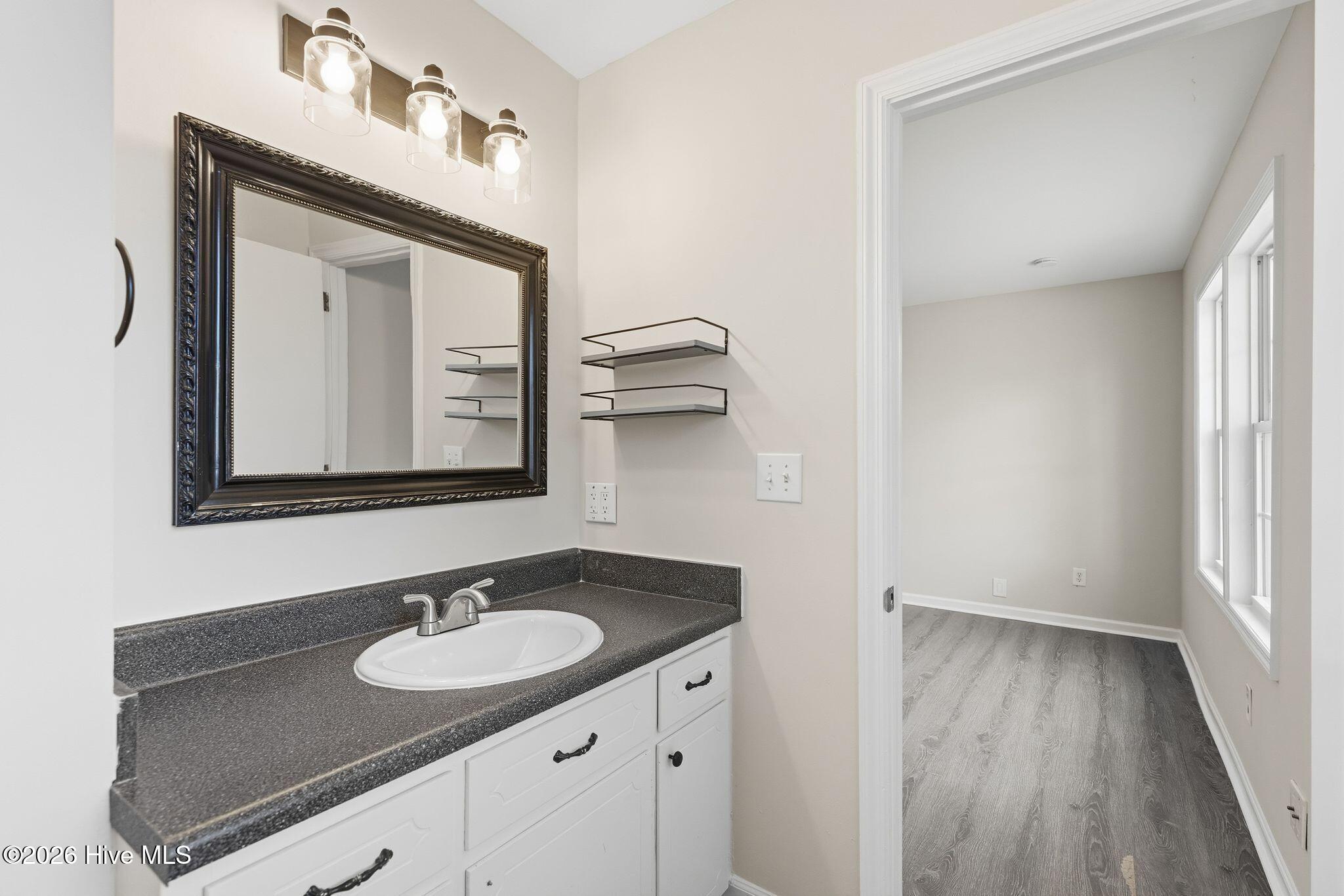 100554538 | Photo 41