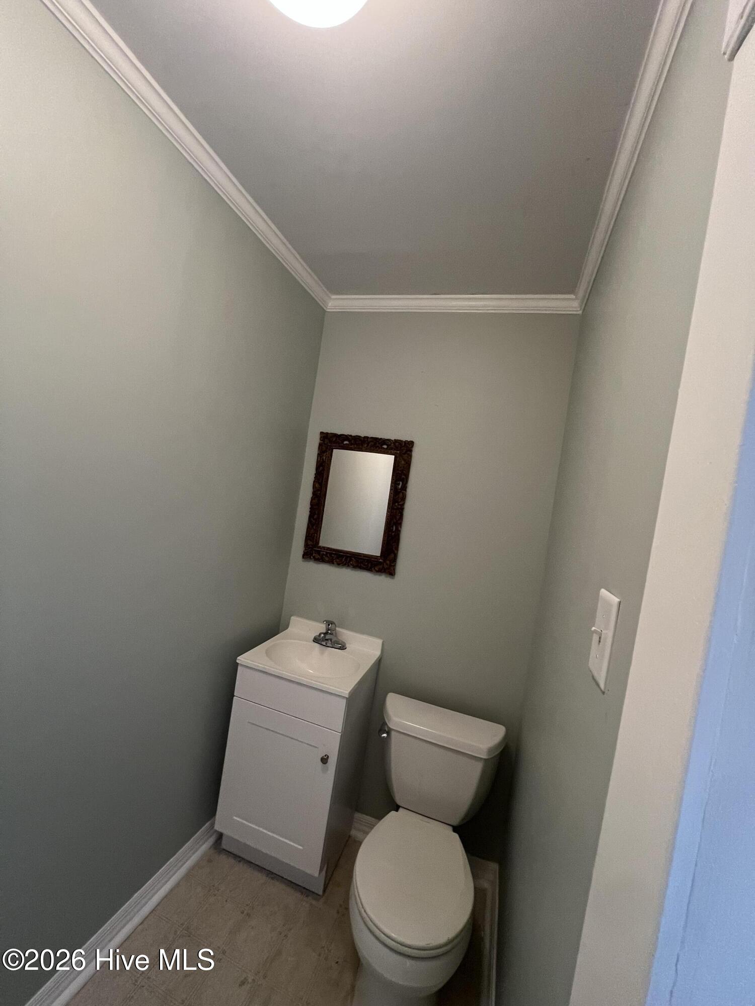 915 Saint David Street