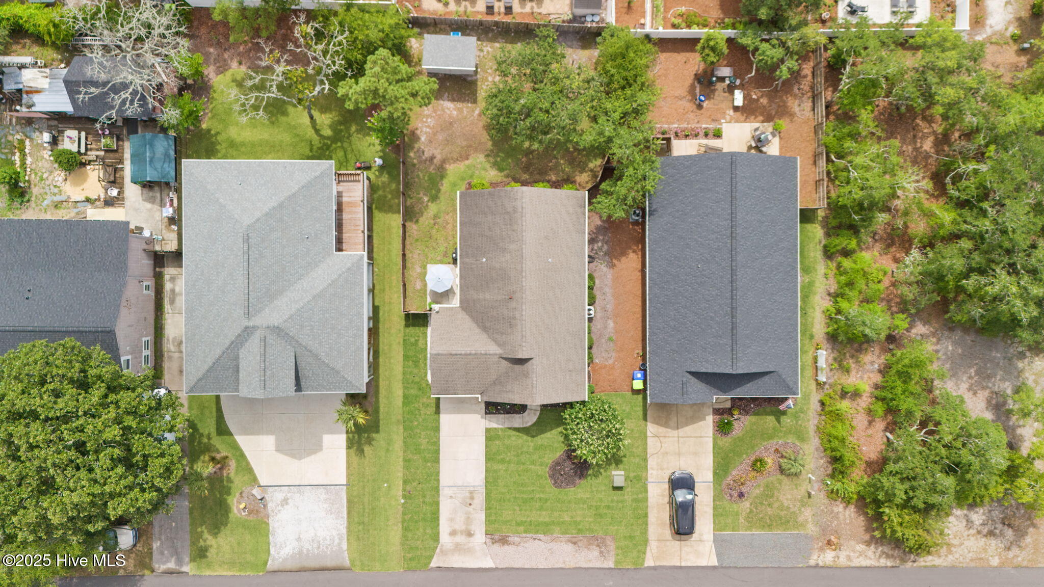 100548300 | Photo 42