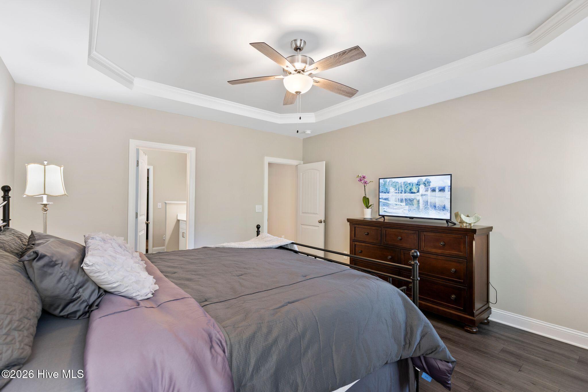 100558926 | Photo 24