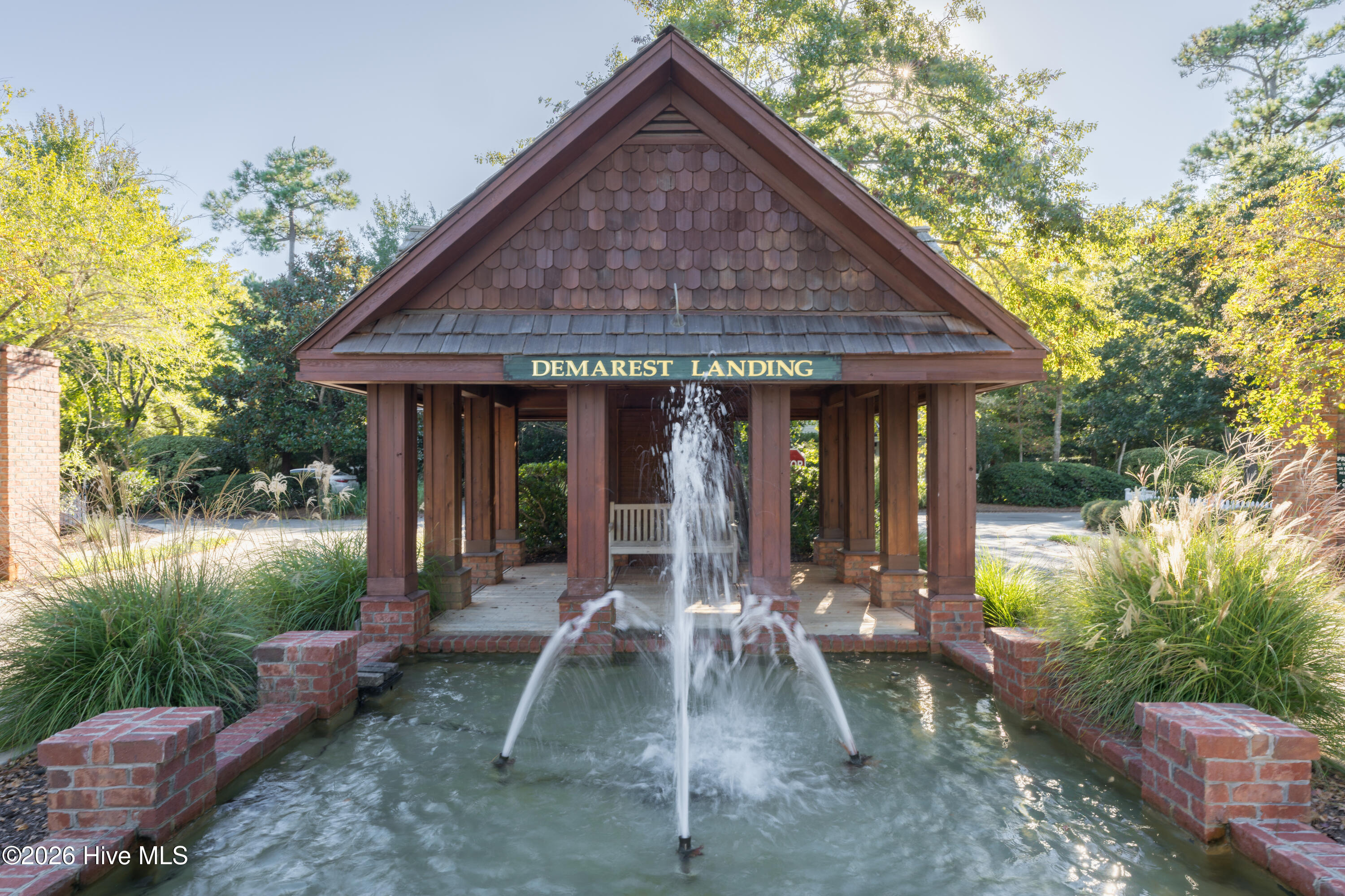 100549444 | Photo 70