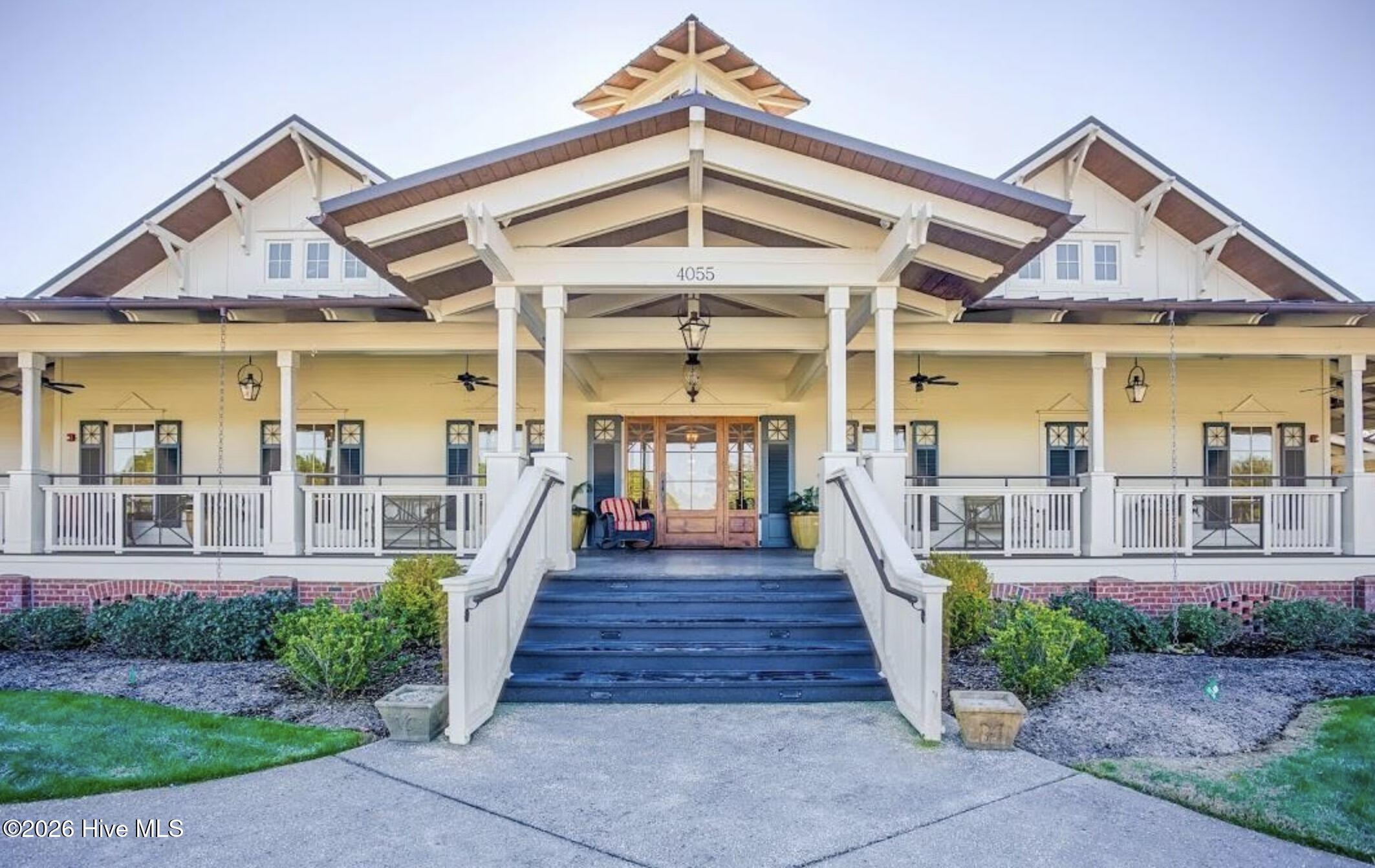 100562563 | Photo 52