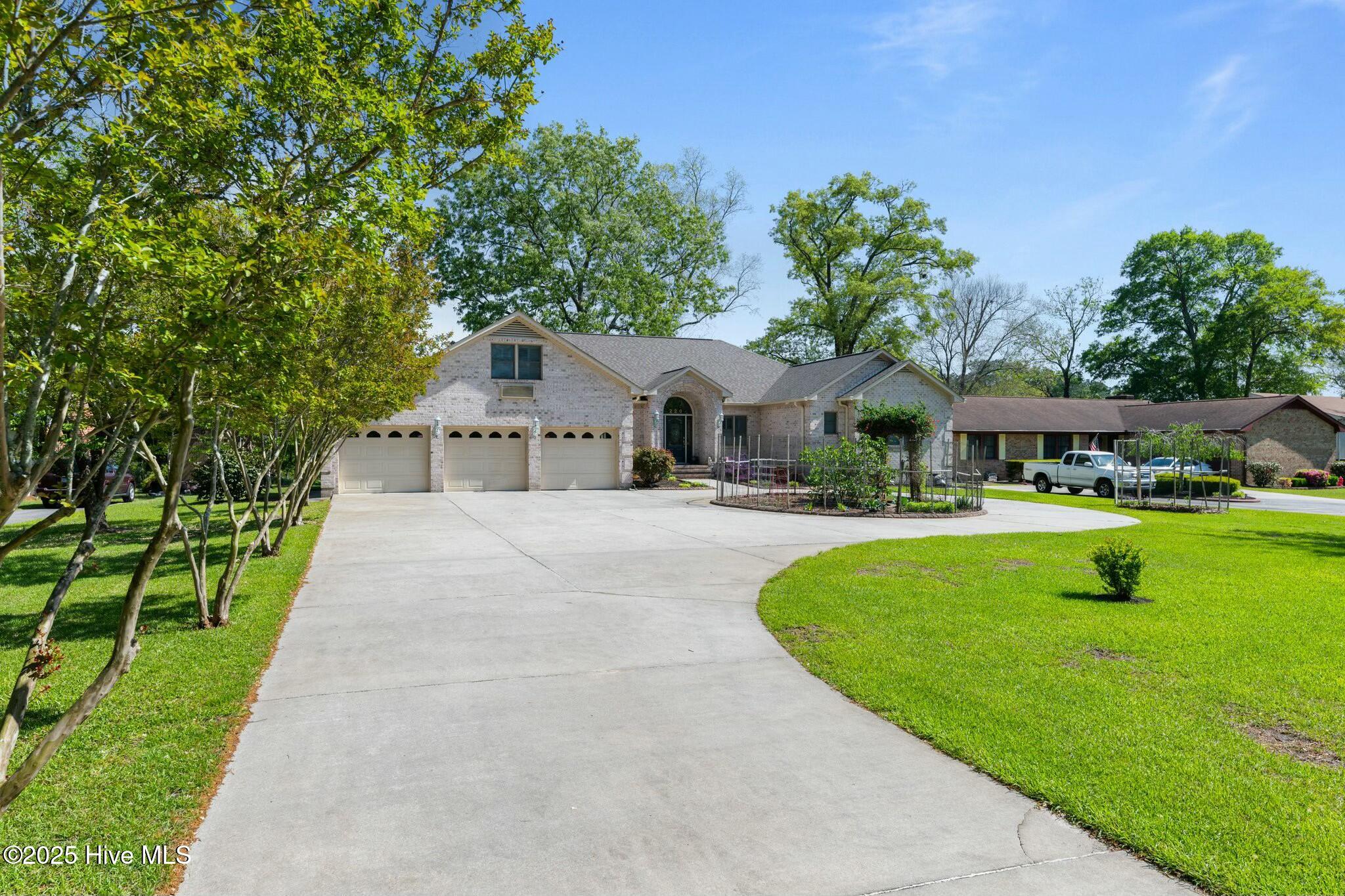 220 Shoreline Drive, New Bern, NC, 28562